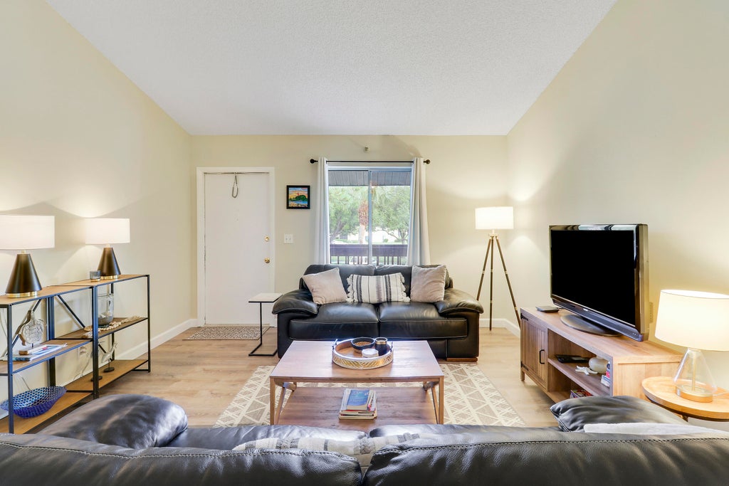 Photo of 6414 CHASEWOOD Drive #F, Jupiter, FL 33458 (MLS # B26069880)