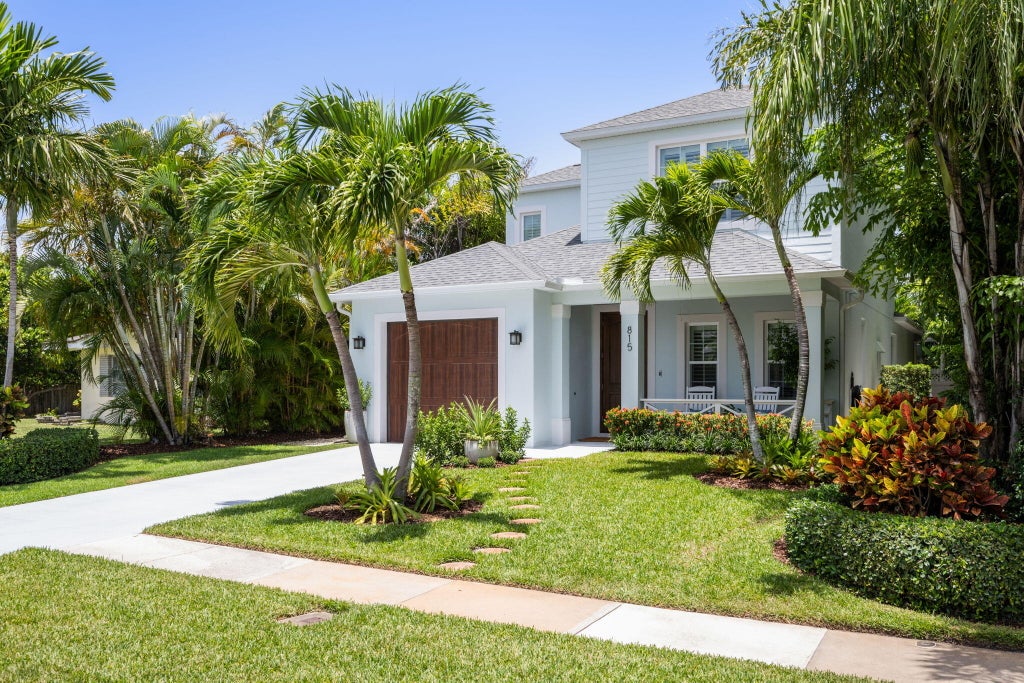 Photo of 815 Cypress Road, Vero Beach, FL 32963 (MLS # R11111636)