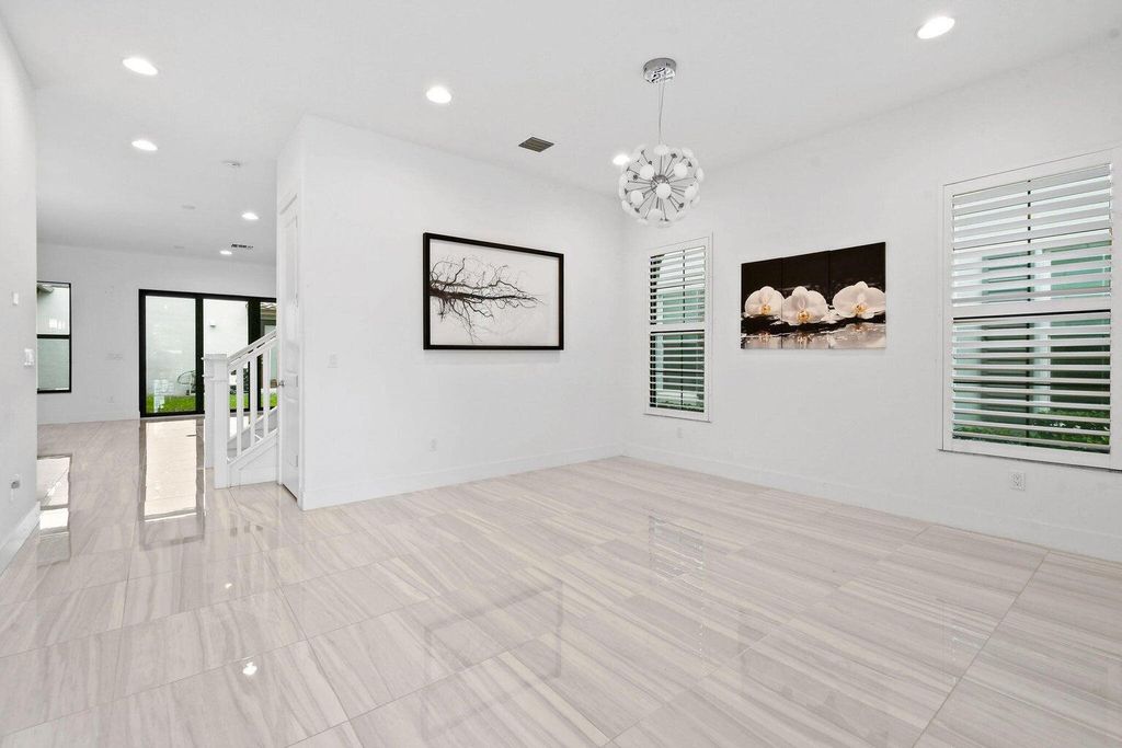 Photo of 1221 Faulkner Ter, Palm Beach Gardens, FL 33418 (MLS # R11139298)