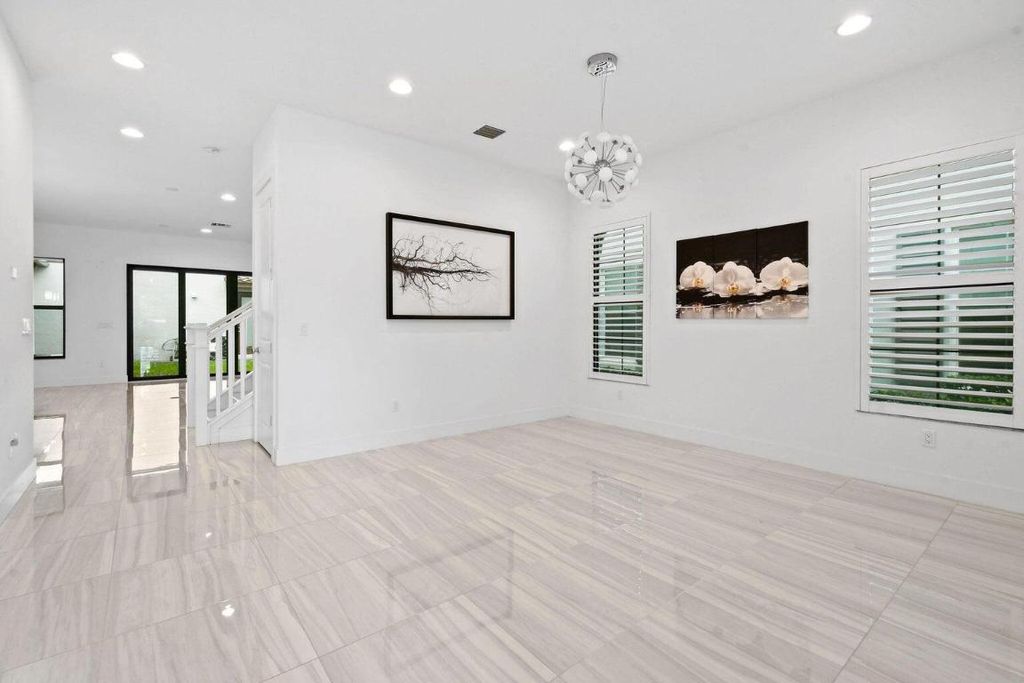 Photo of 1221 Faulkner Ter, Palm Beach Gardens, FL 33418 (MLS # R11139298)