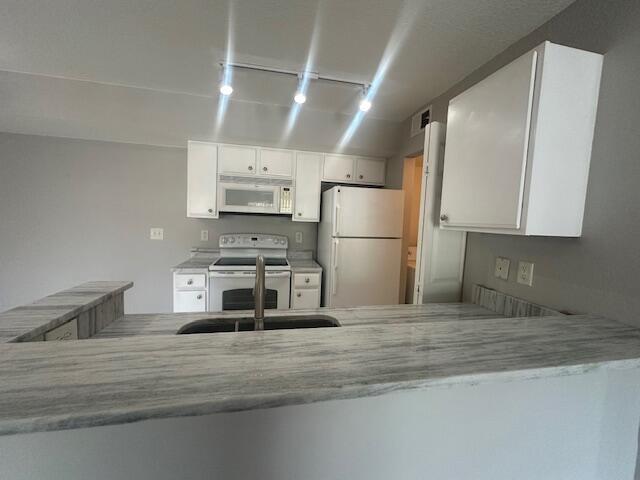 THE CLUB AT ST LUCIE WEST - Residential Lease
