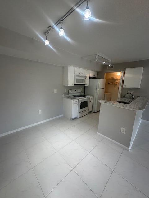THE CLUB AT ST LUCIE WEST - Residential Lease