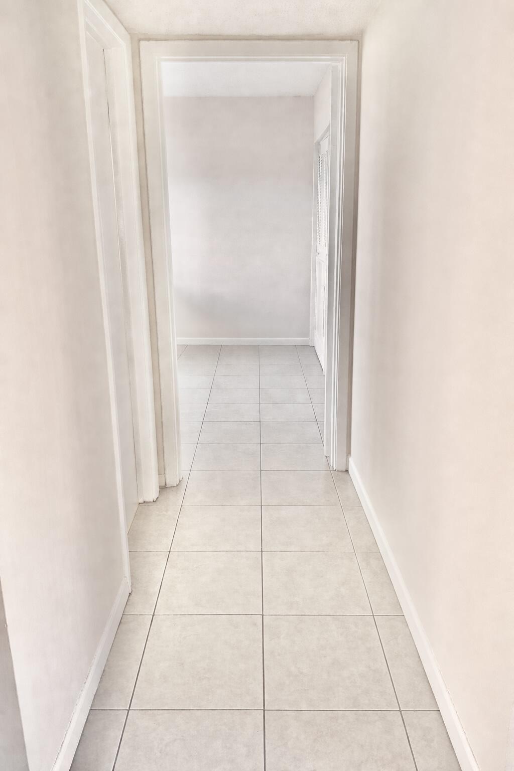 LAGO DEL REY CONDO - Residential