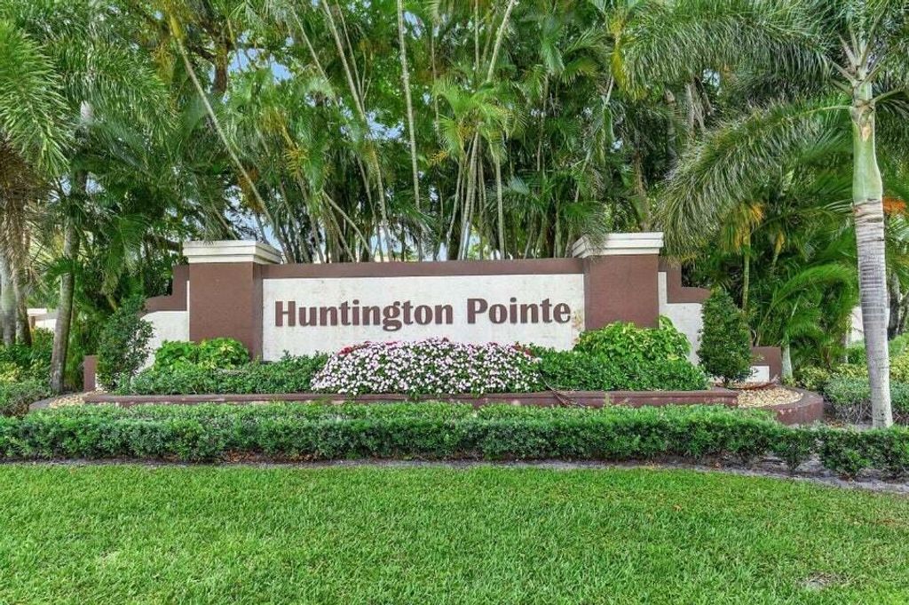 Photo of 6029 Kings Gate Circle, Delray Beach, FL 33484 (MLS # R11079346)