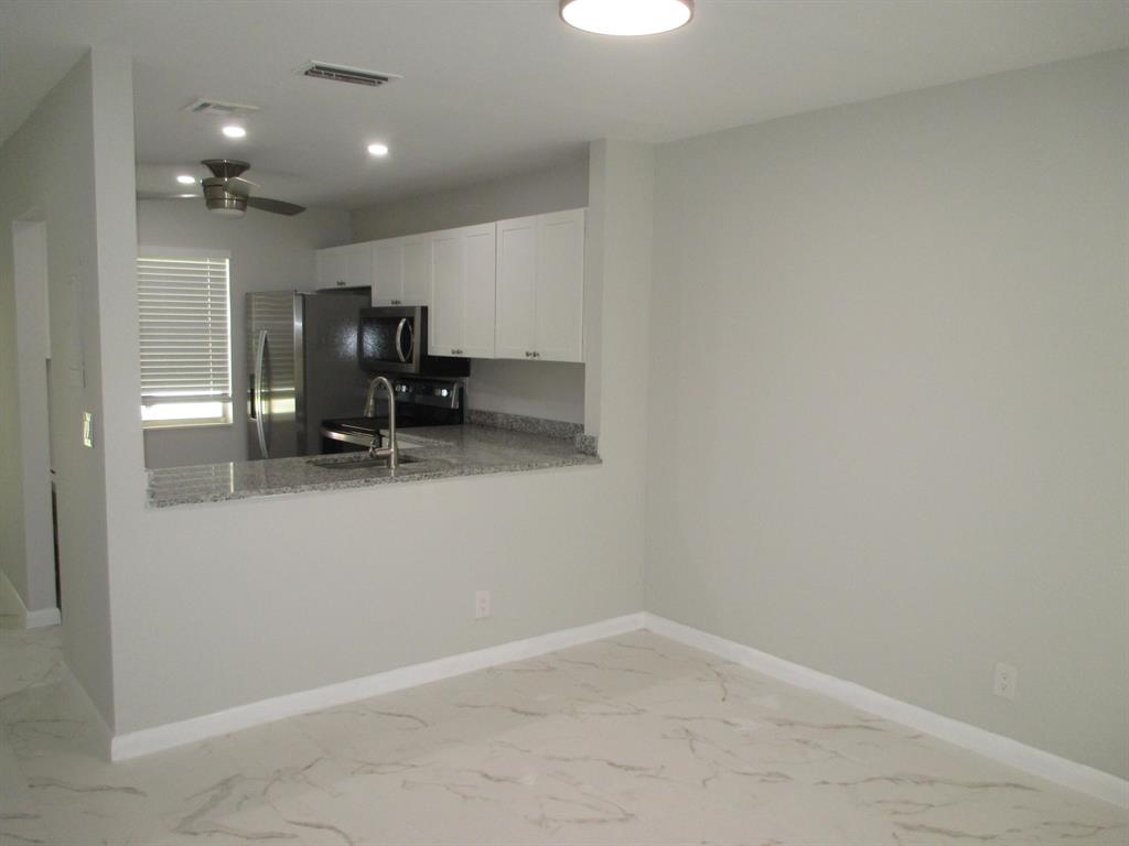 GOLDEN LAKES VILLAGE - Residential