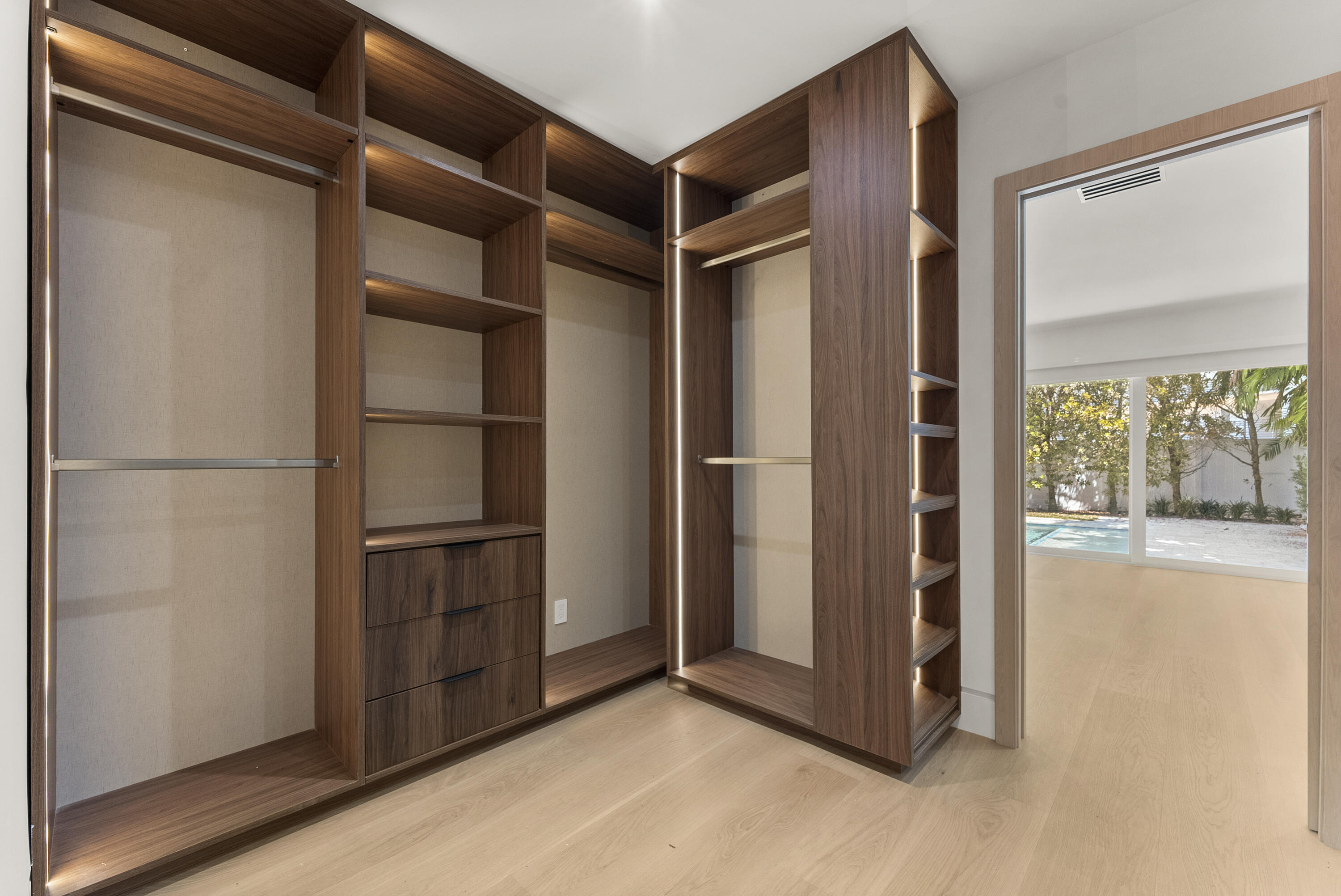 PELICAN HARBOR PH 4 - Residential