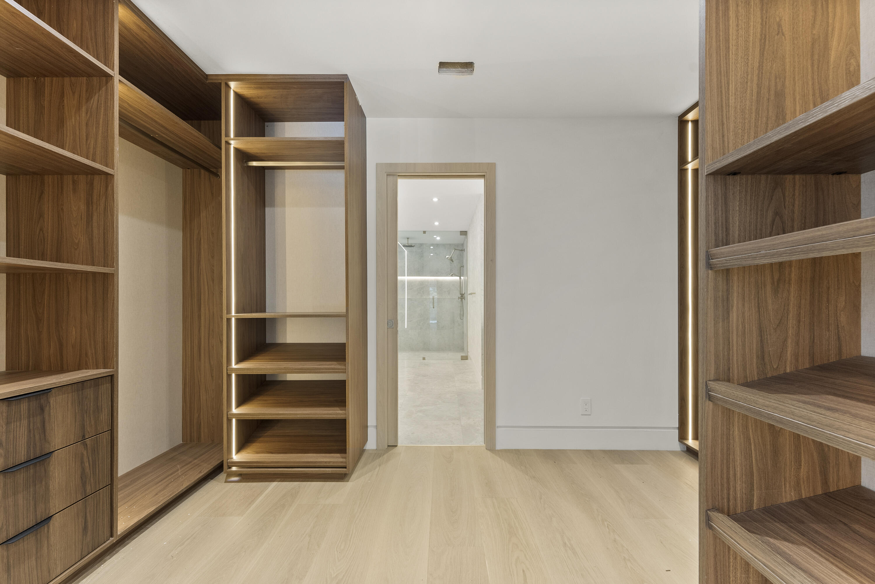 PELICAN HARBOR PH 4 - Residential