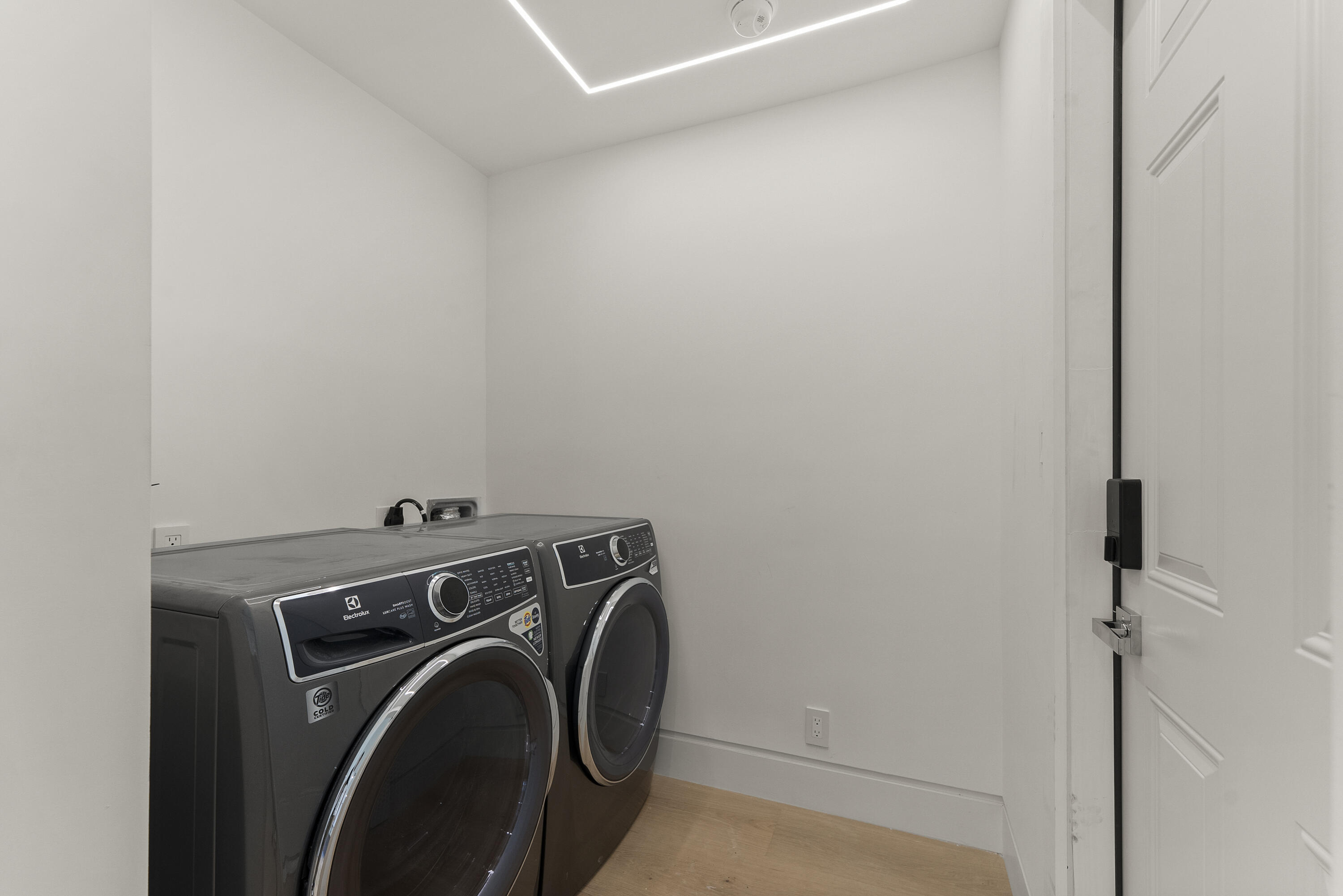 PELICAN HARBOR PH 4 - Residential