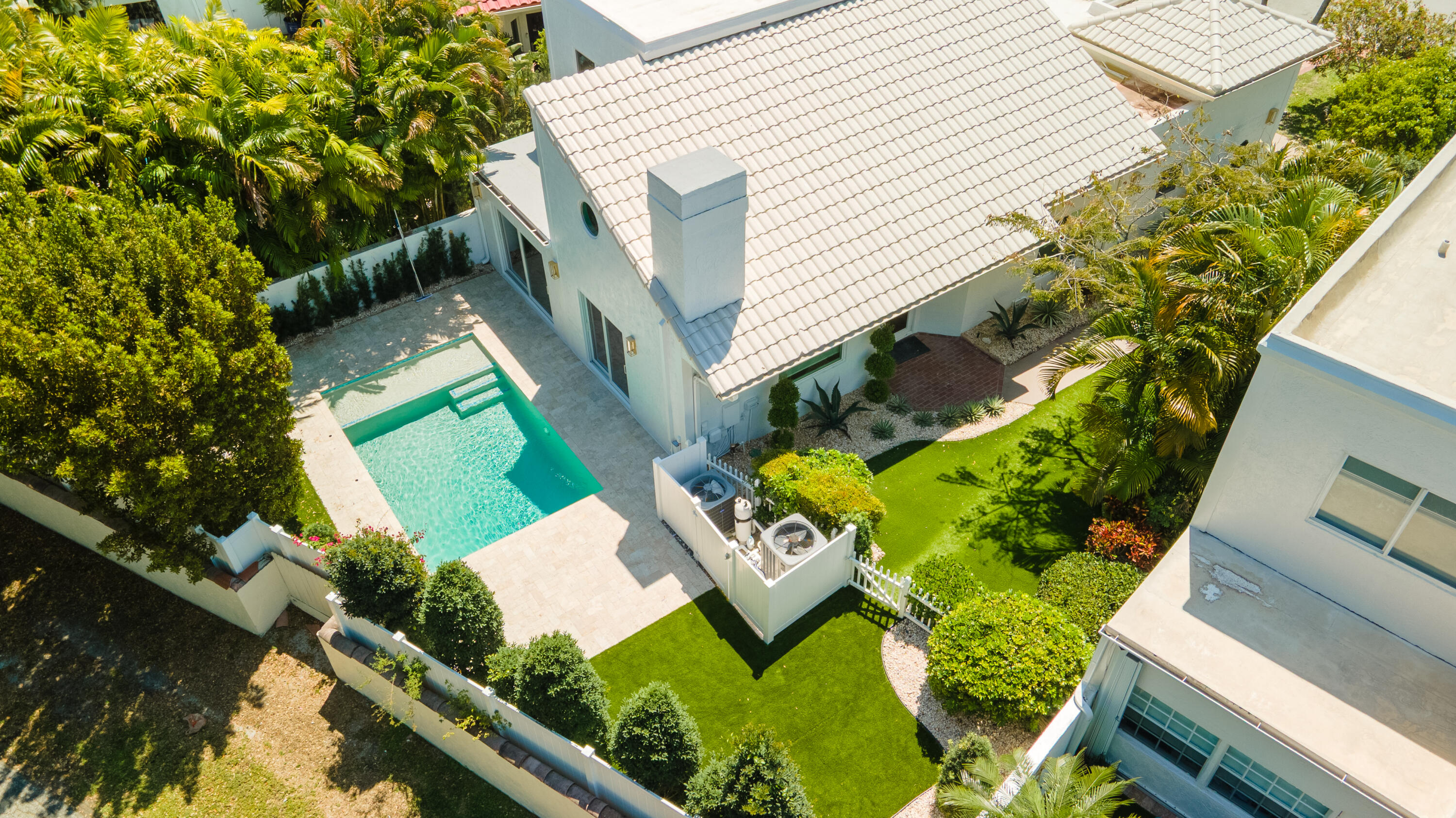 PELICAN HARBOR PH 4 - Residential