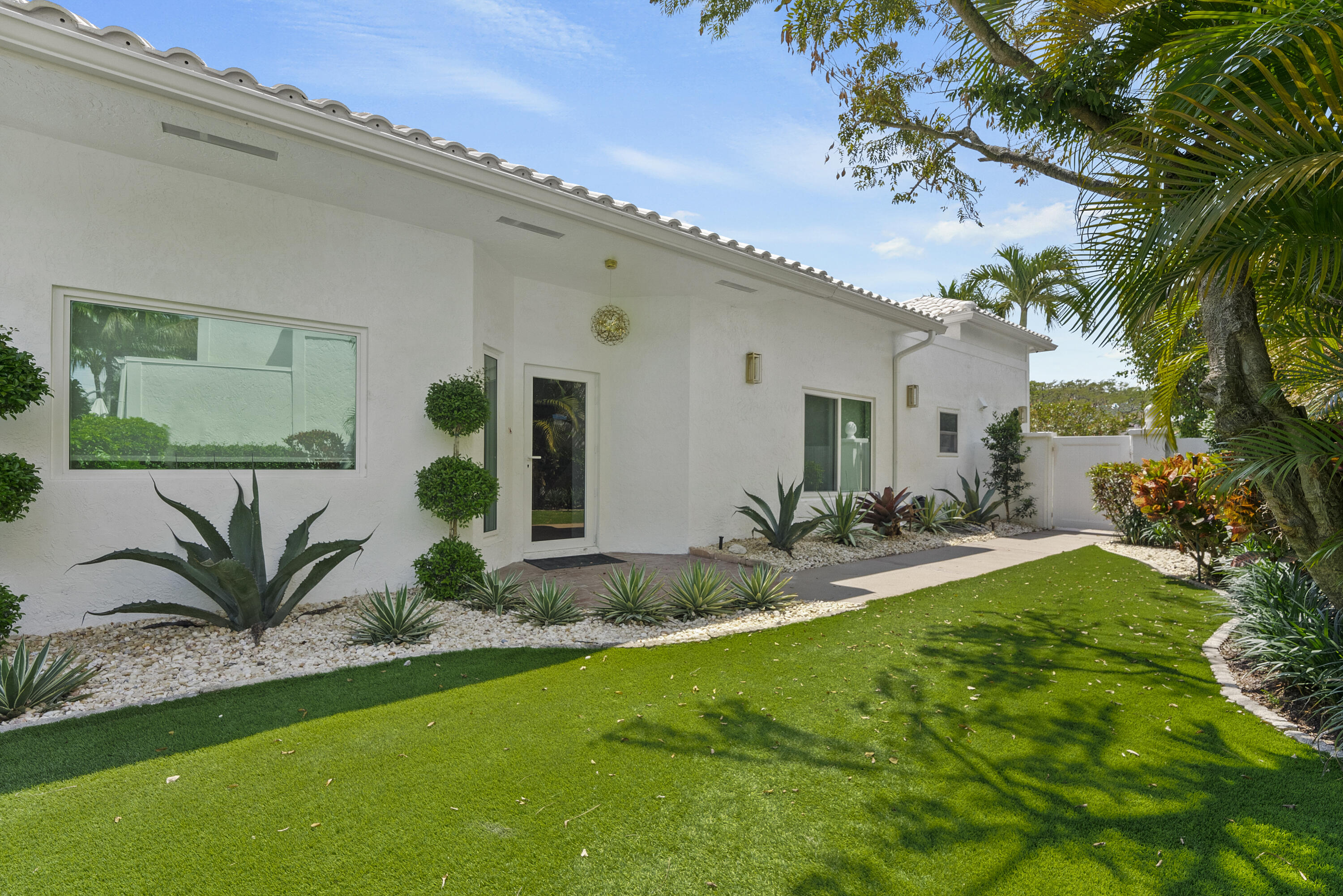 PELICAN HARBOR PH 4 - Residential