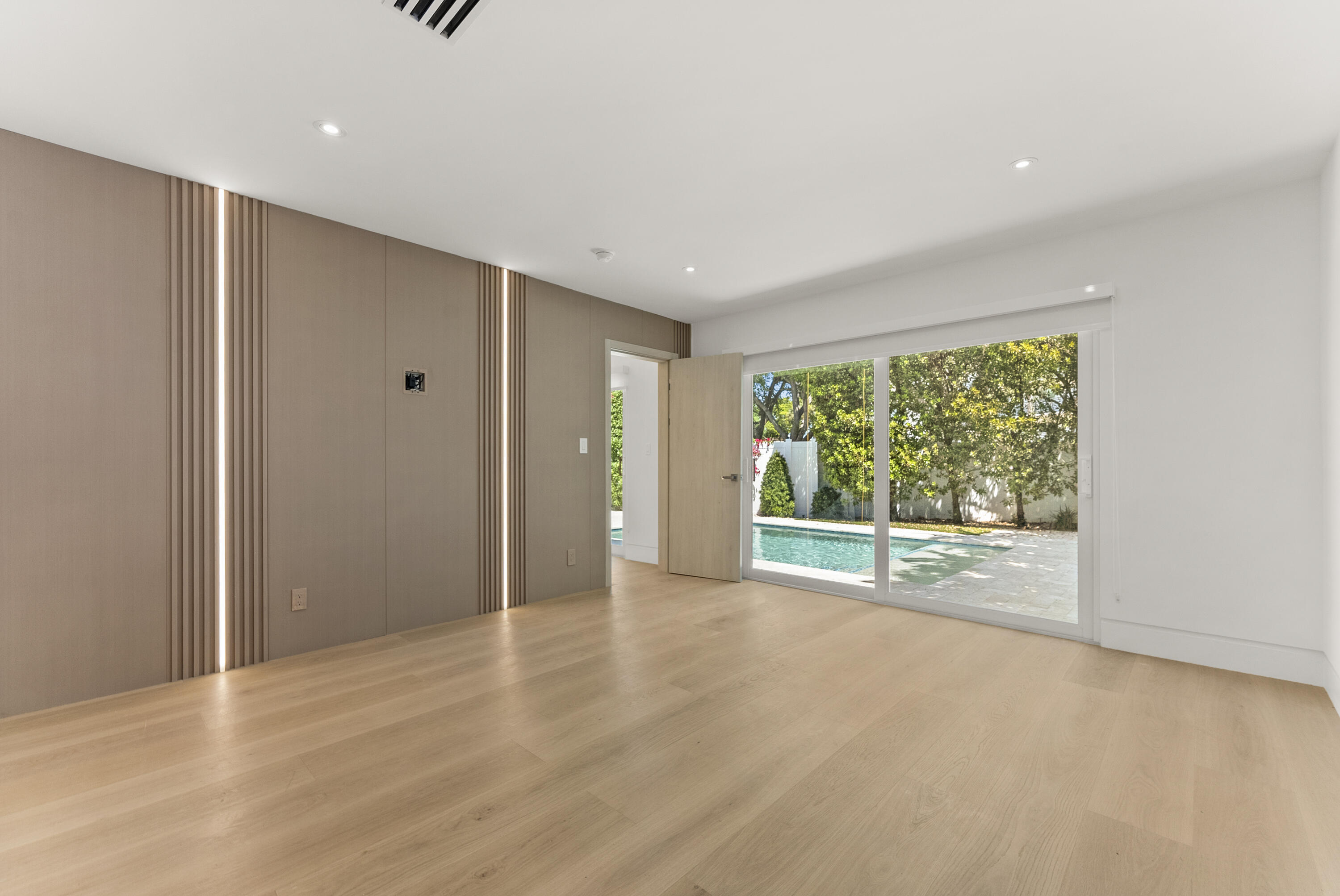 PELICAN HARBOR PH 4 - Residential