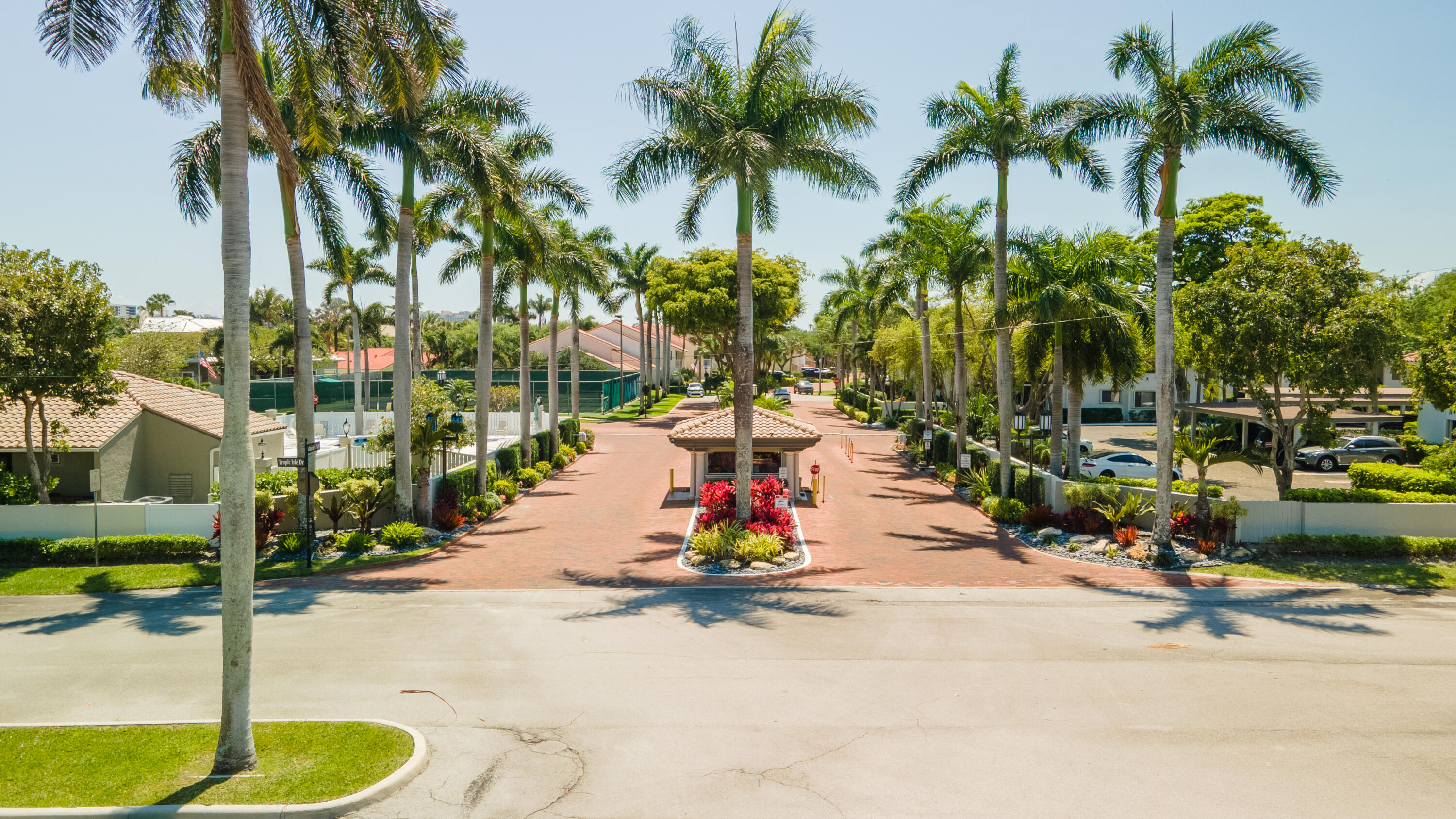 PELICAN HARBOR PH 4 - Residential