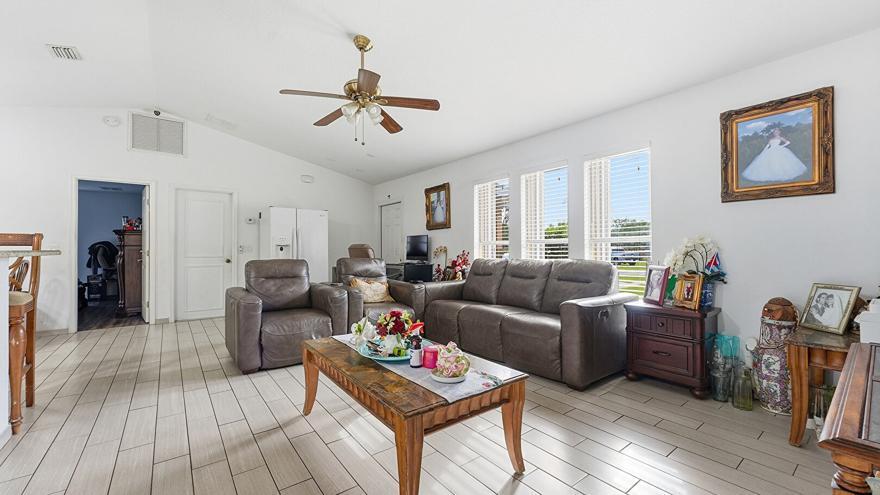 PORT ST LUCIE SECTION 18 - Residential