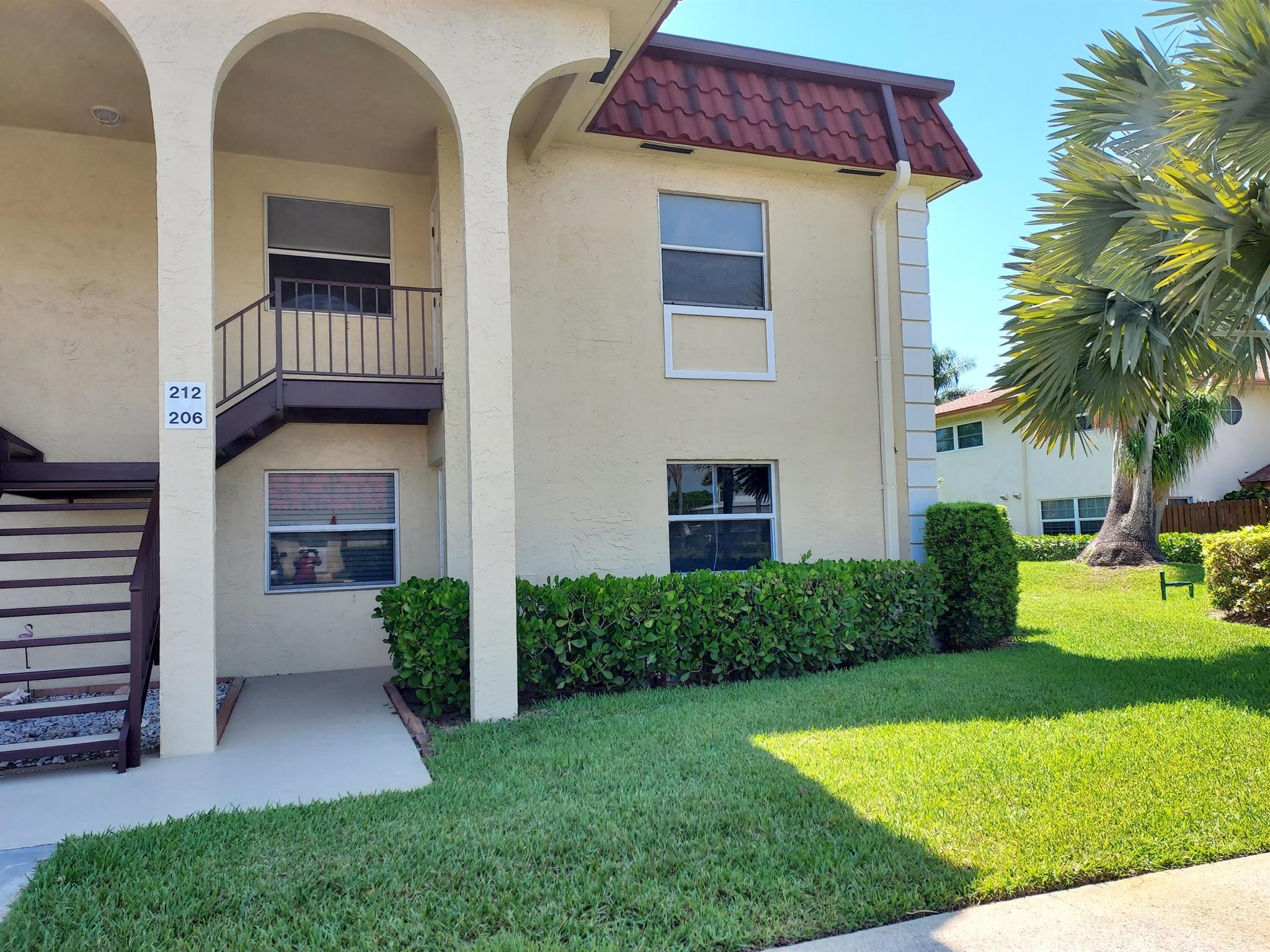 Location! Location! This hard to find ground floor unit is perfectly located. Close to the area's popular restaurants, theatre, gyms and Jupiter Beach. This unit is steps to the heated pool and has a screened-in patio with a garden view. The windows and sliders are all impact glass. The floors are tiled throughout with an adjustable king bed in primary room and twin beds in the guest room. Across the street is Jupiter's Riverwalk along the intracoastal. With access to Carlin Park's fitness trail and only 20 minutes to PBI, Available Annually @$2350 or Seasonally @$5,000 HOA Rule: No Pets, No Trucks