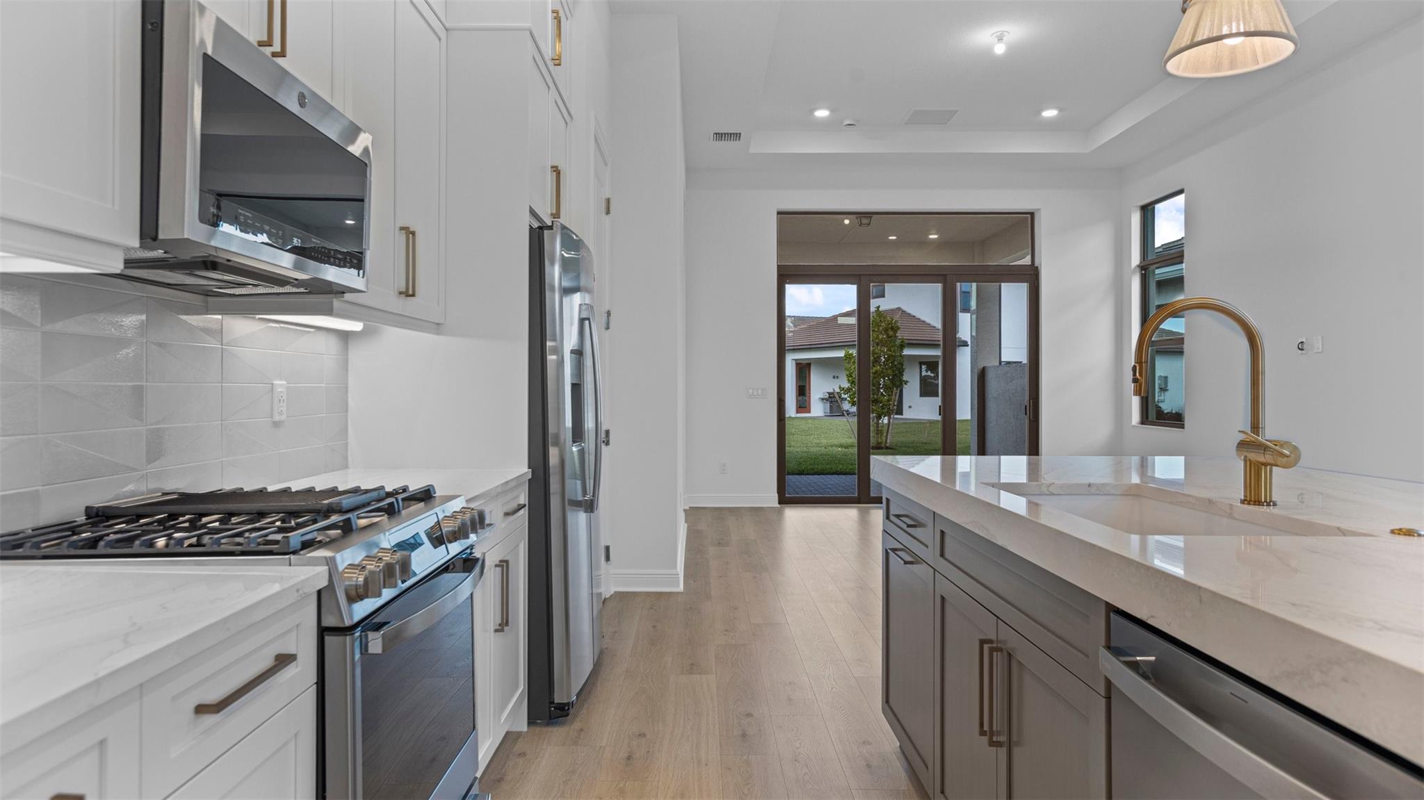 CRESSWIND PALM BEACH - Residential