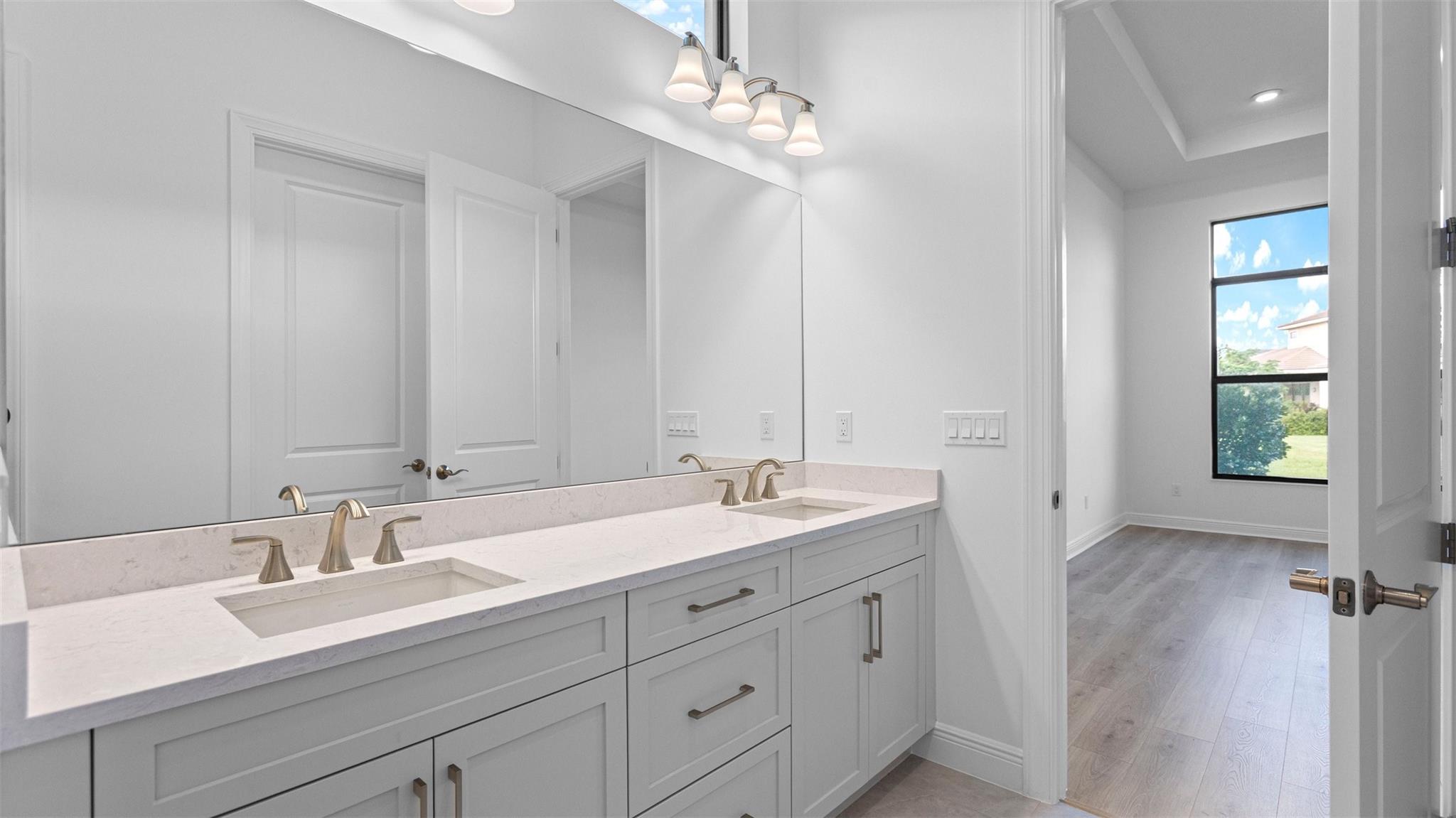 CRESSWIND PALM BEACH - Residential