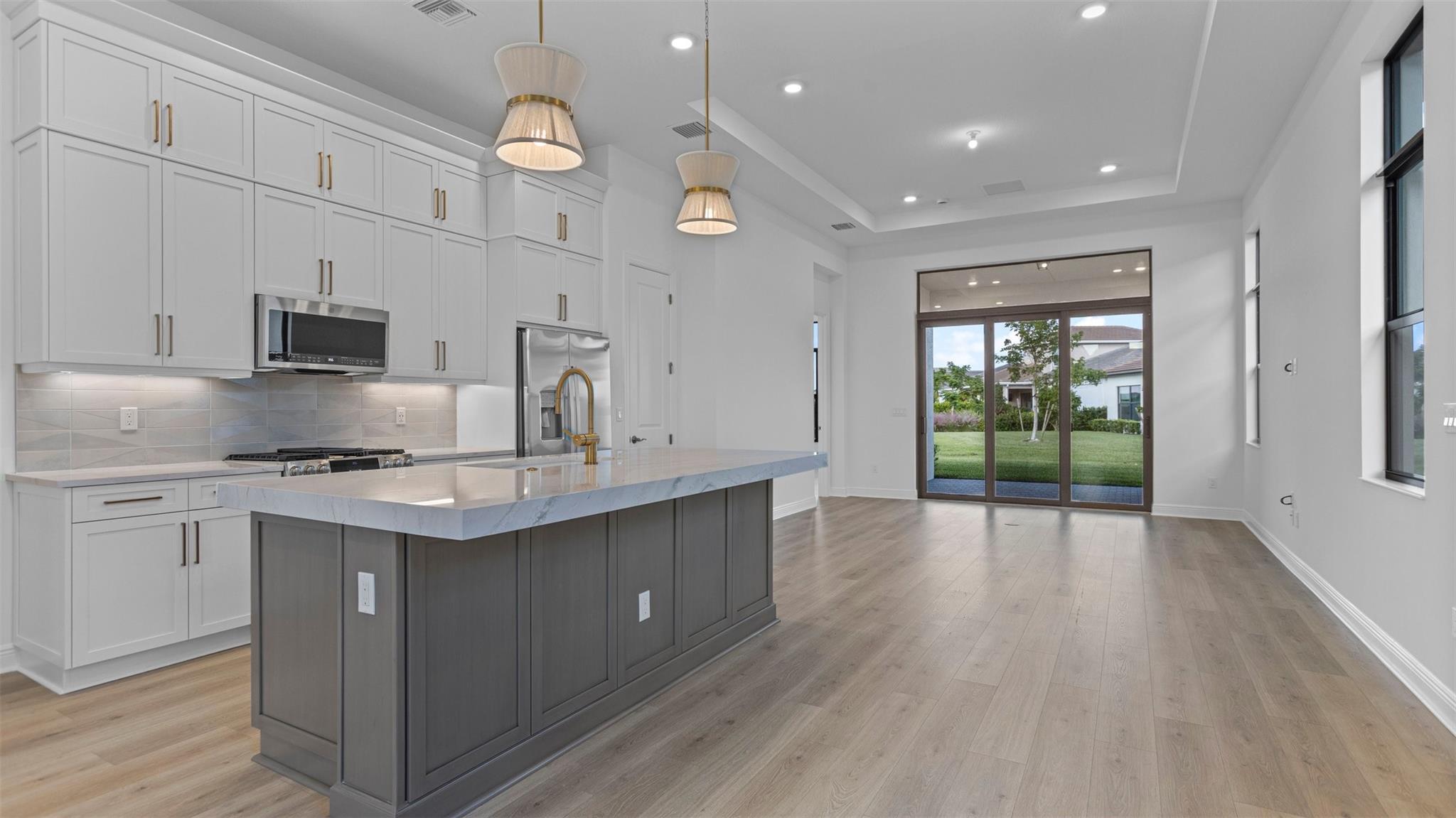 CRESSWIND PALM BEACH - Residential