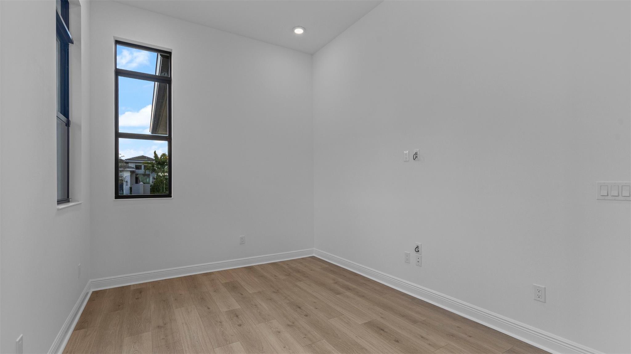 CRESSWIND PALM BEACH - Residential