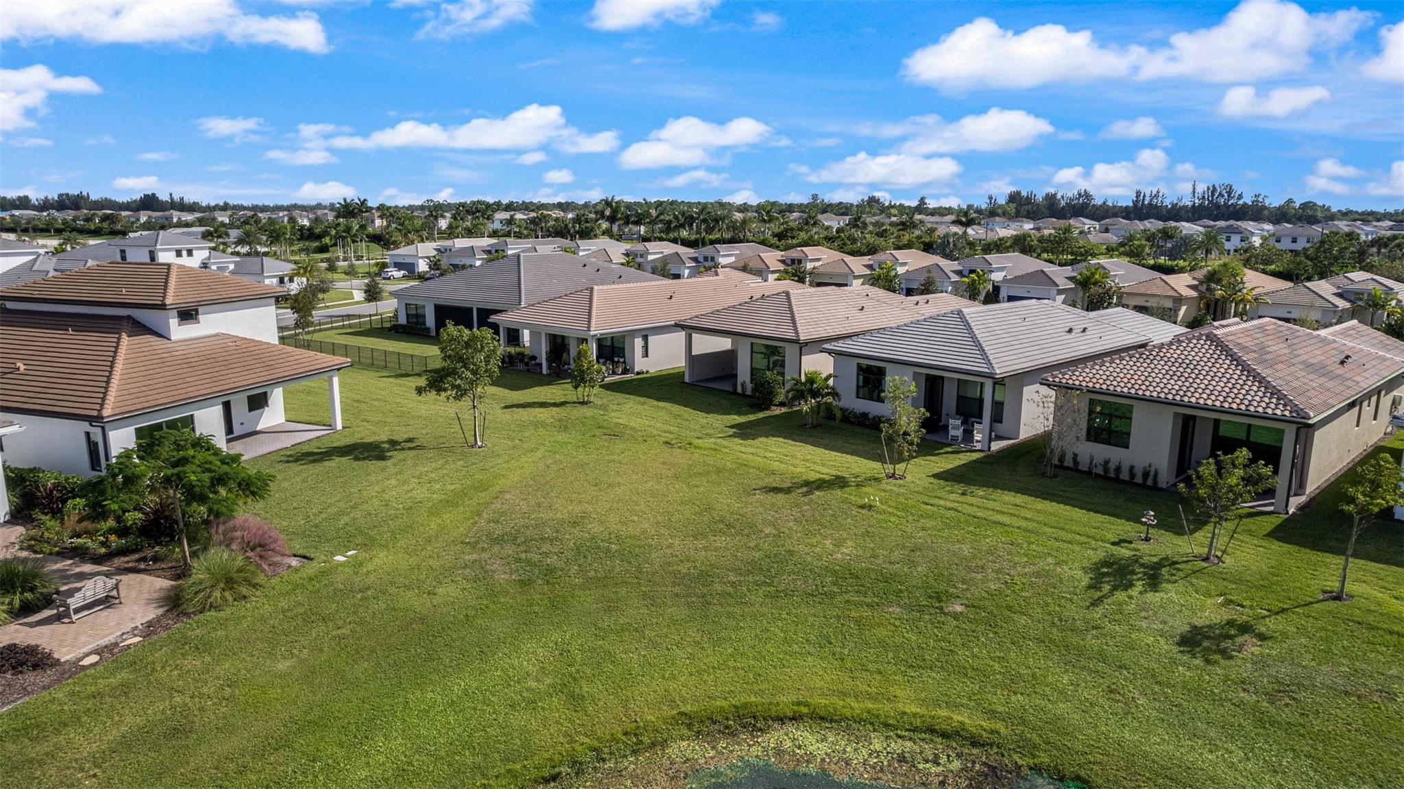 CRESSWIND PALM BEACH - Residential