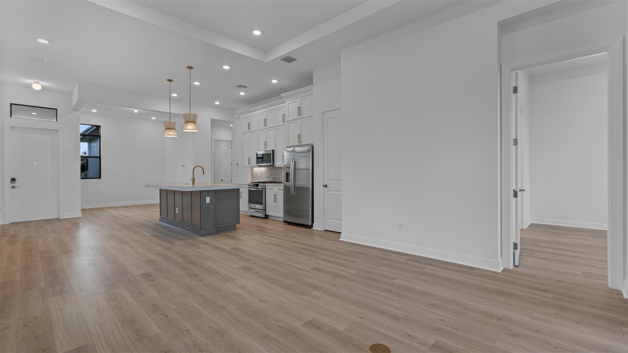 CRESSWIND PALM BEACH - Residential