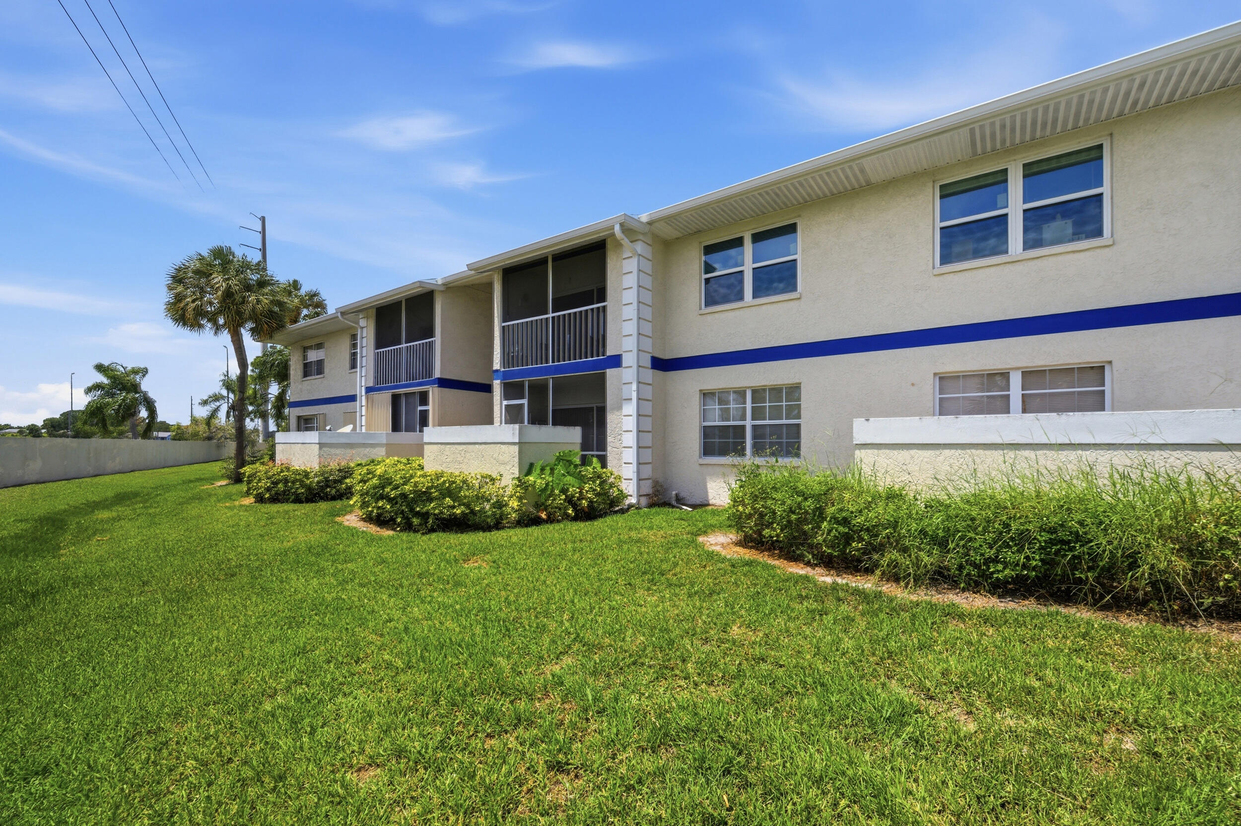 MIDPORT PLACE I, A CONDOMINIUM - Residential