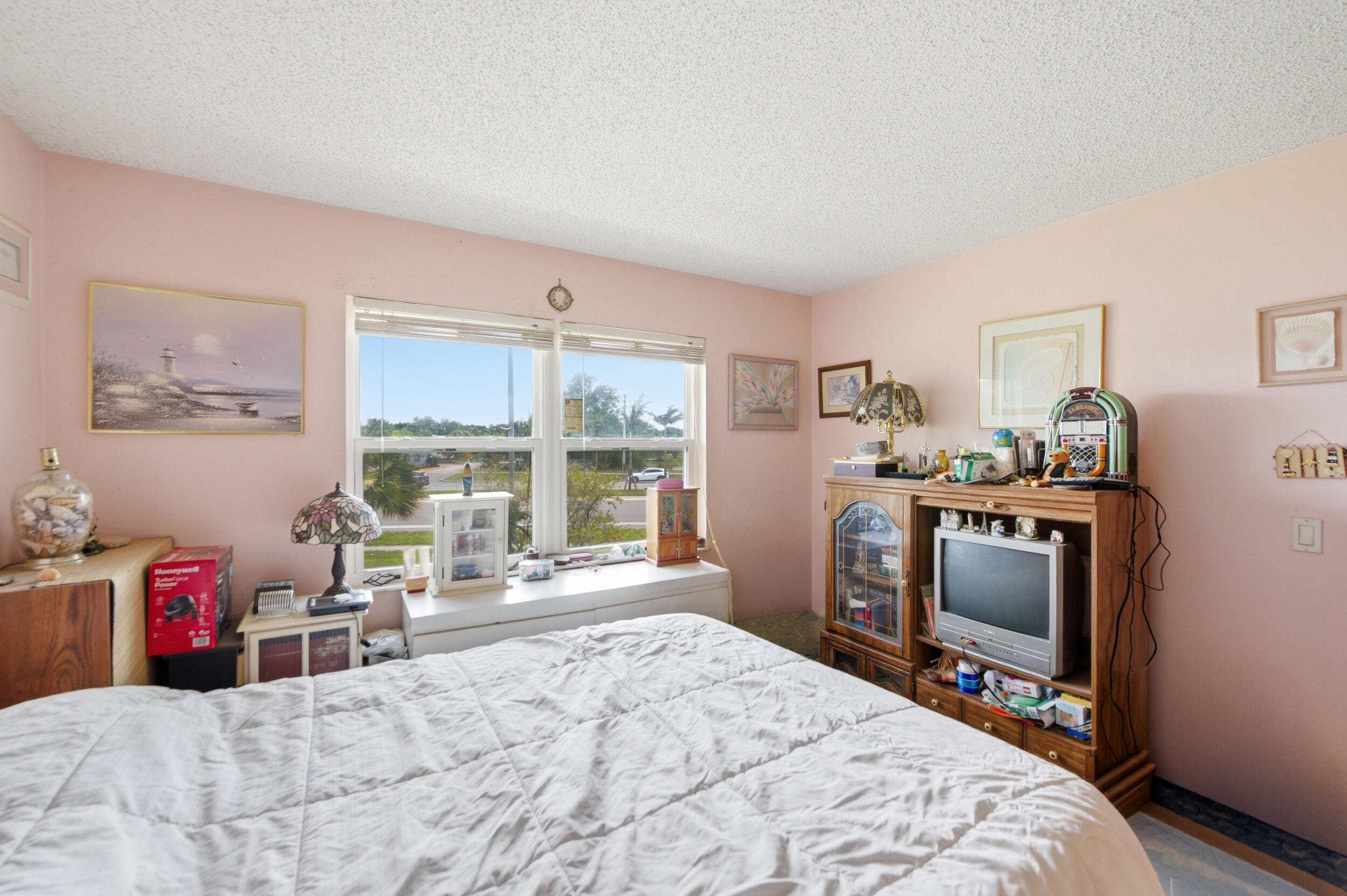 MIDPORT PLACE I, A CONDOMINIUM - Residential