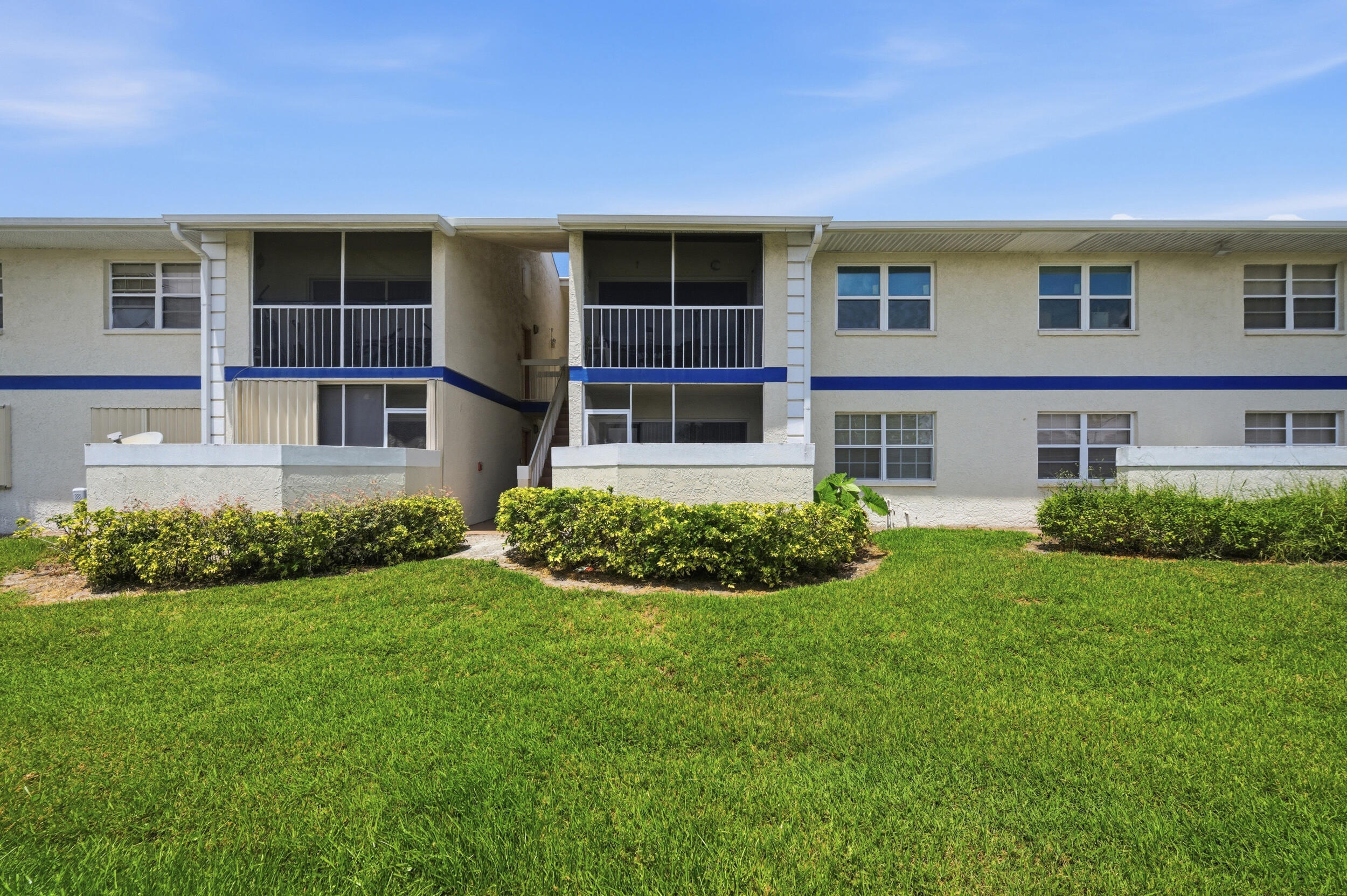 MIDPORT PLACE I, A CONDOMINIUM - Residential
