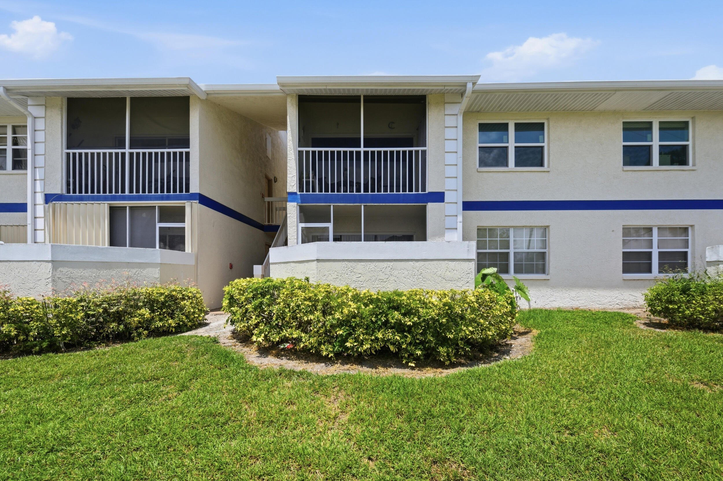 MIDPORT PLACE I, A CONDOMINIUM - Residential