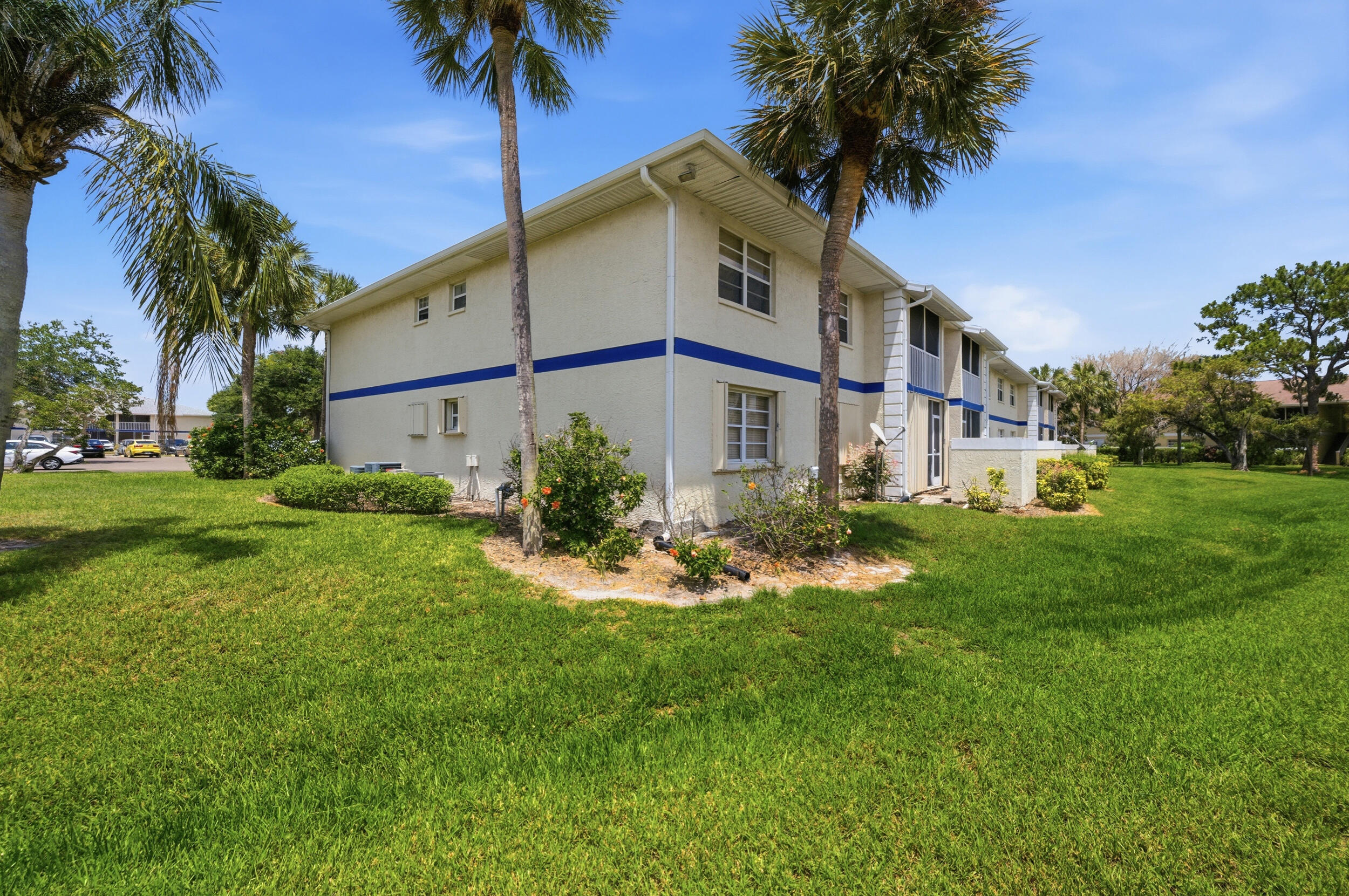MIDPORT PLACE I, A CONDOMINIUM - Residential