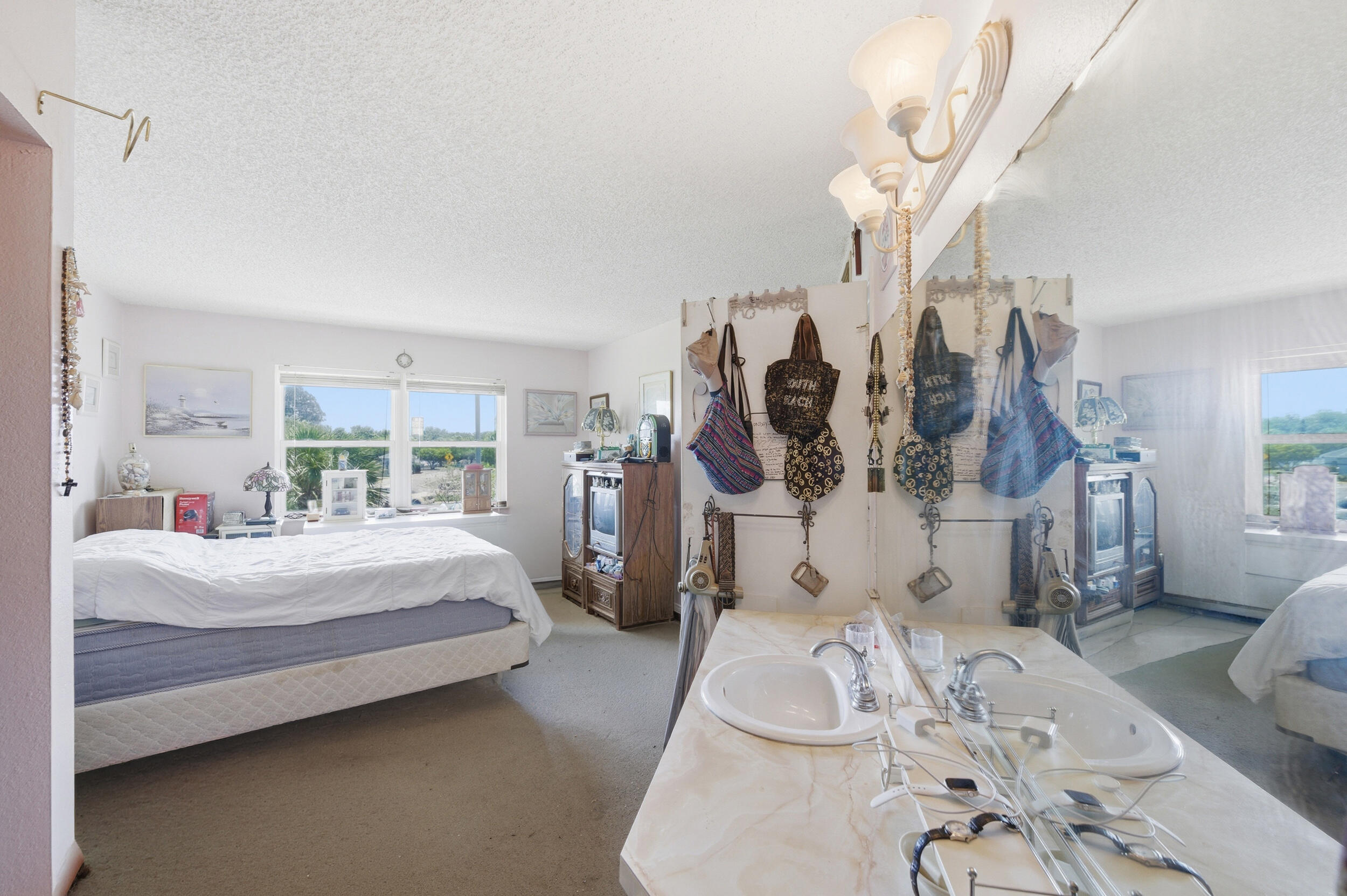 MIDPORT PLACE I, A CONDOMINIUM - Residential