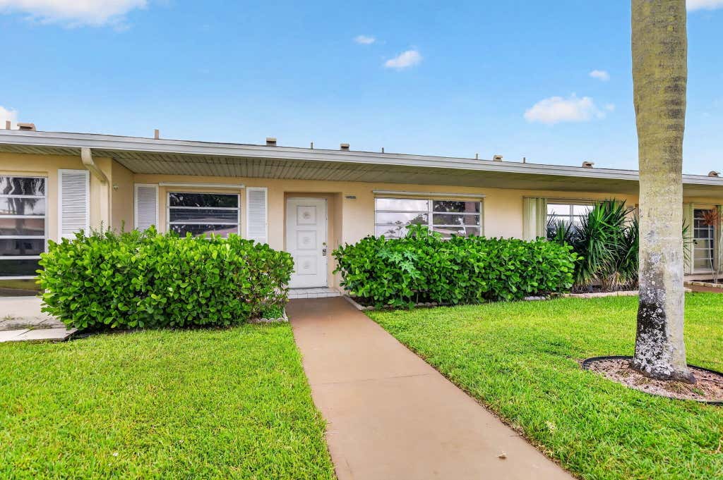 Photo of 20923 Sedgewick Drive #386, Boca Raton, FL 33433 (MLS # B26045445)