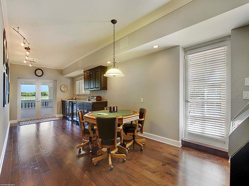 JUPITER ISLAND - Residential