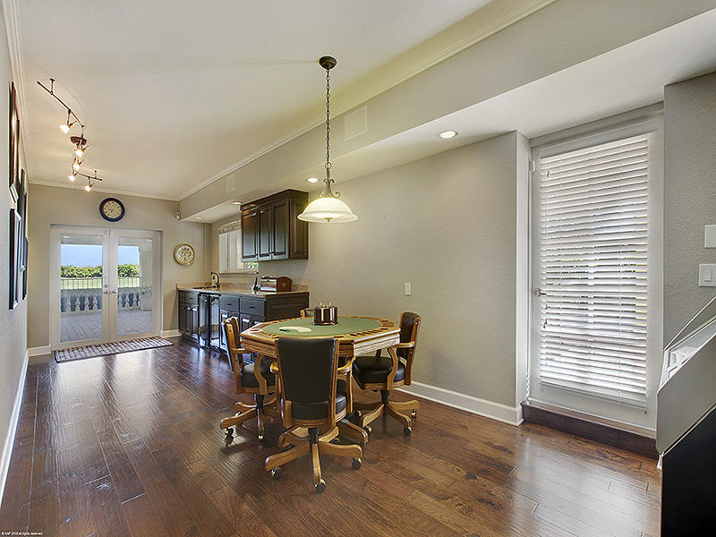 JUPITER ISLAND - Residential