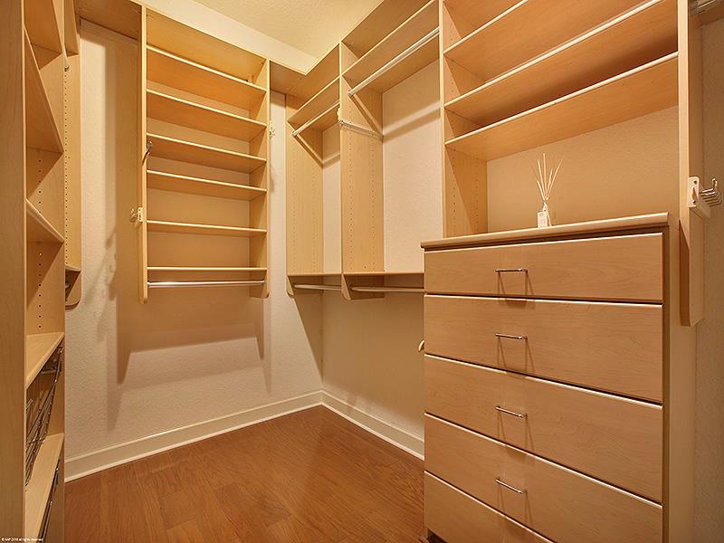 JUPITER ISLAND - Residential