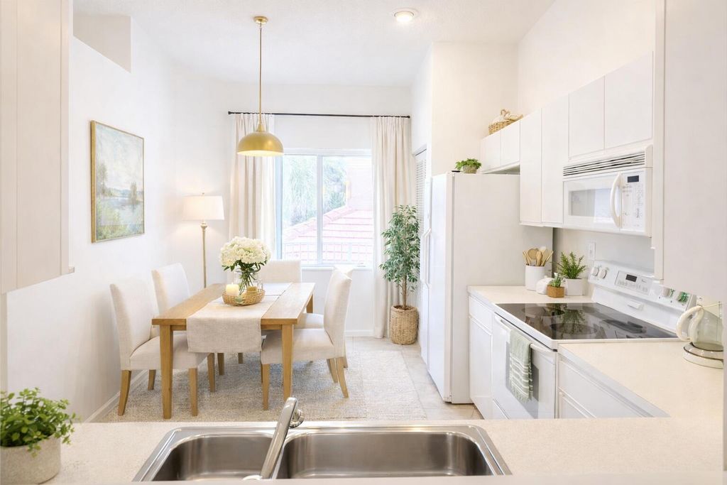 Photo of 5914 Regal Glen Drive #205, Boynton Beach, FL 33437 (MLS # F10514256)