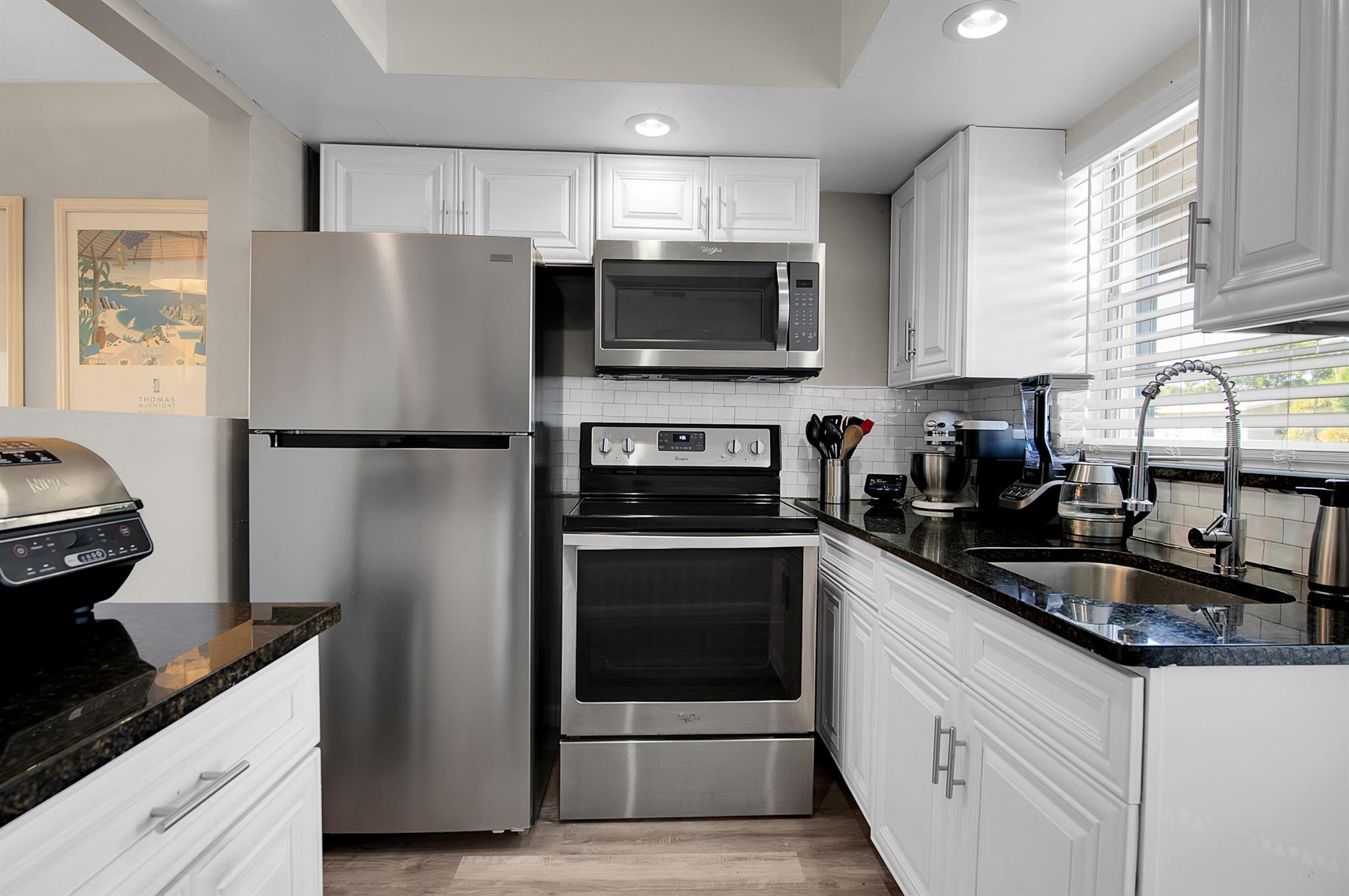 FOUR SEA SUNS CONDO - Residential