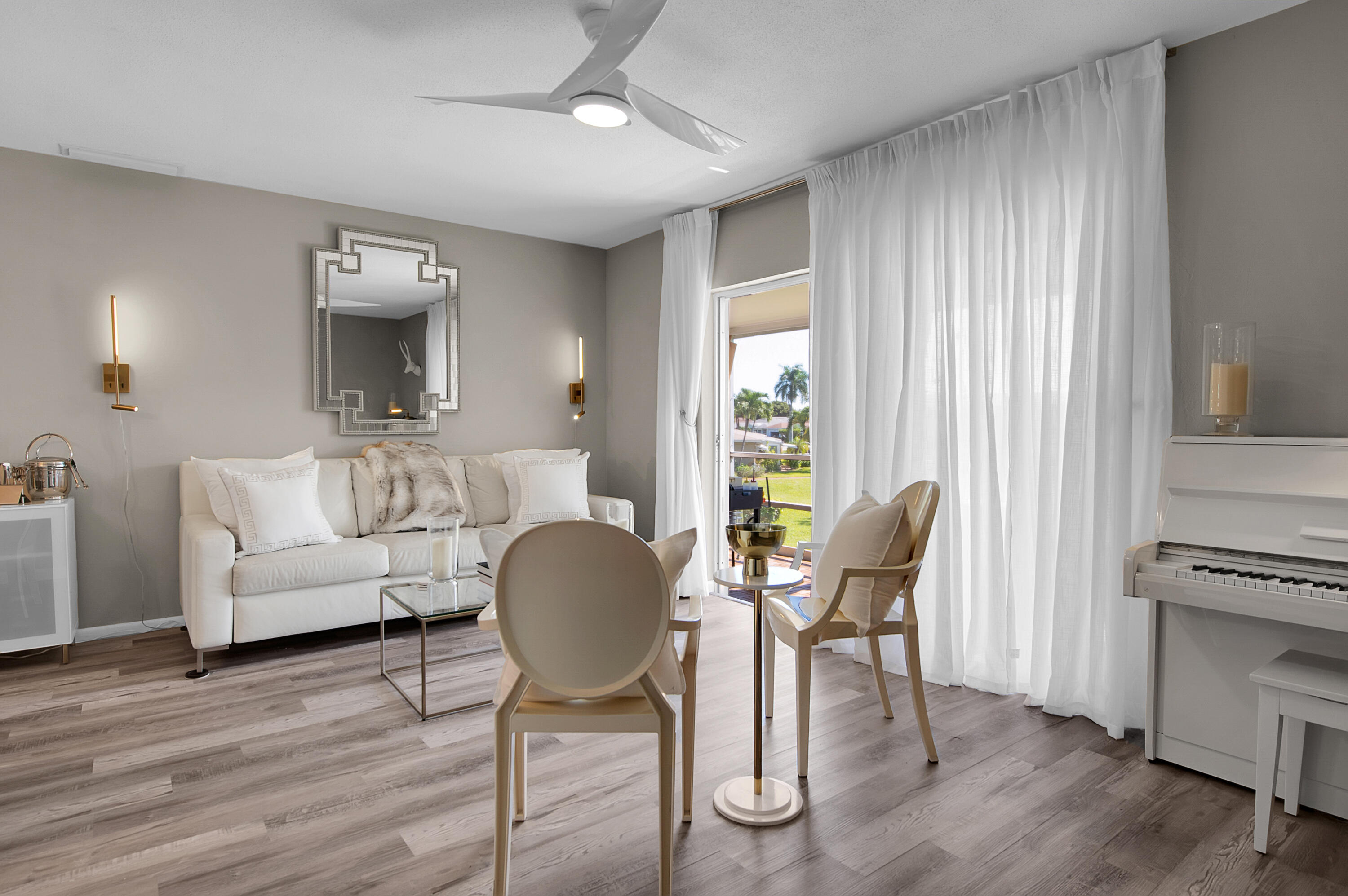 View photos, virtual tours, details... 312 NE 17th Avenue 202