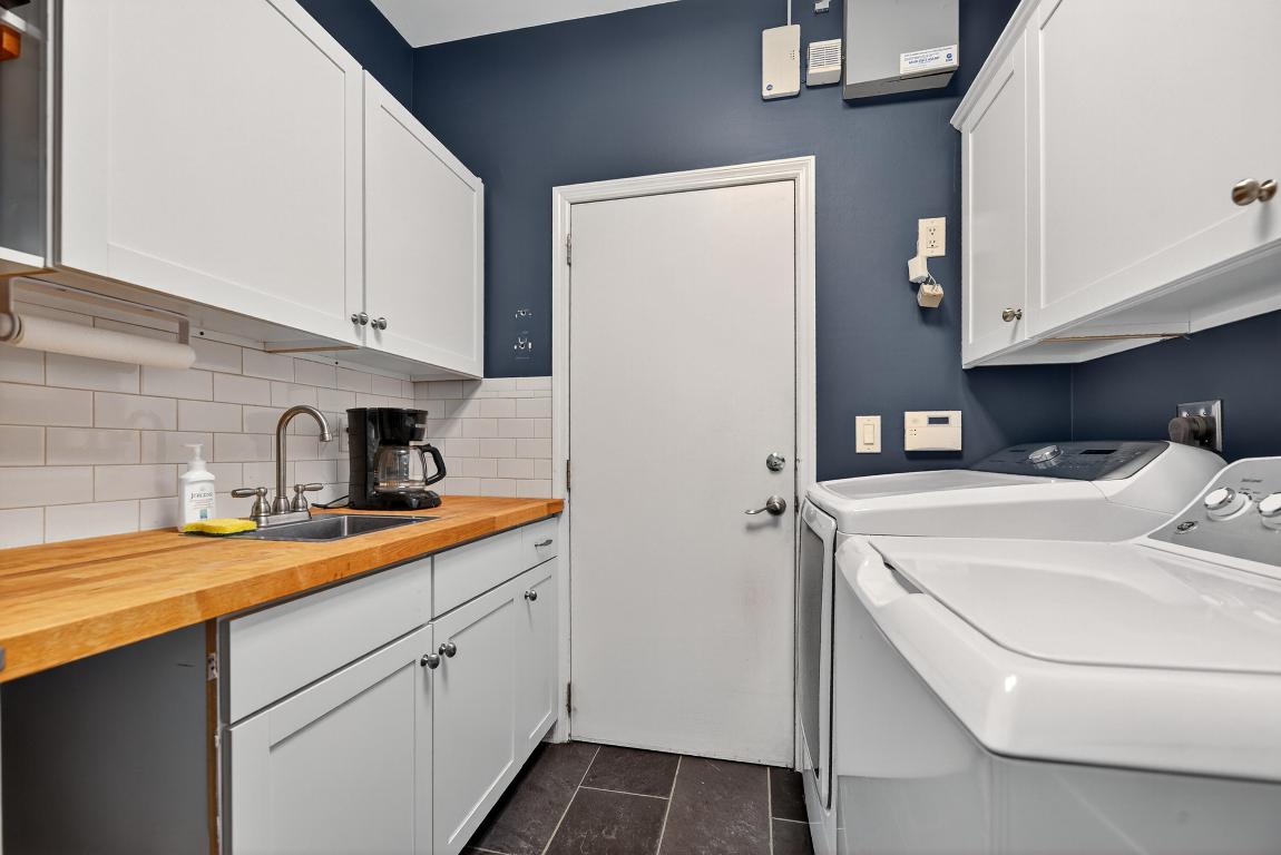 RIVER RIDGE - Residential