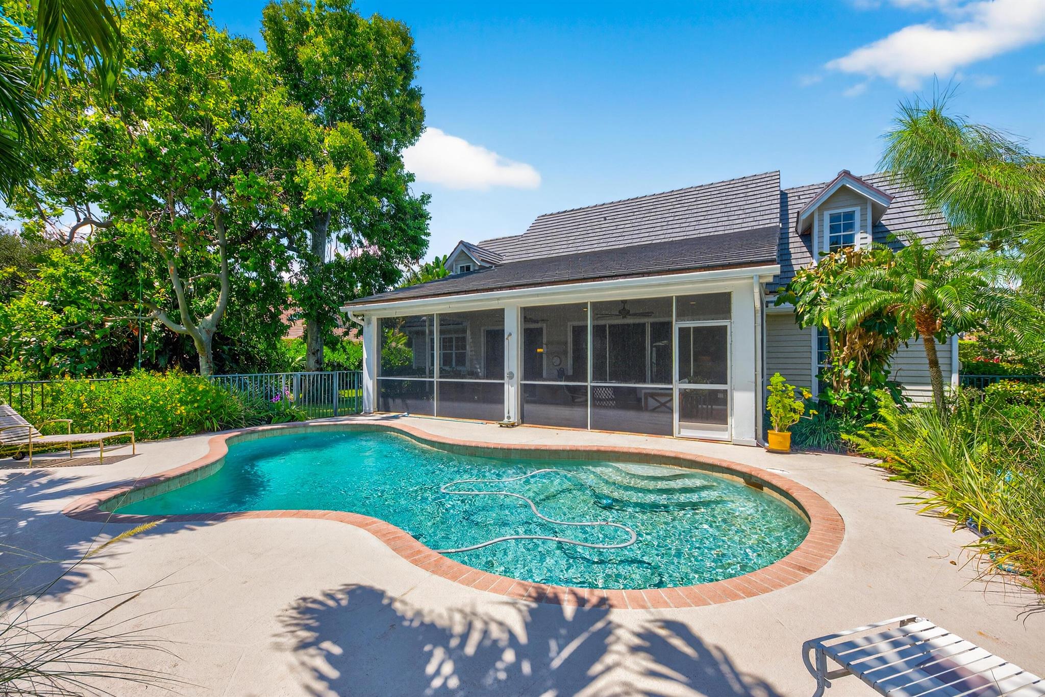 RIVER RIDGE - Residential