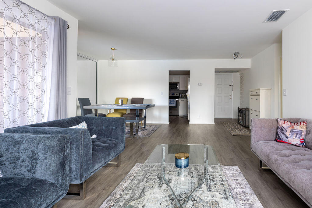 KARANDA VILLAGE V-B CONDO - Residential