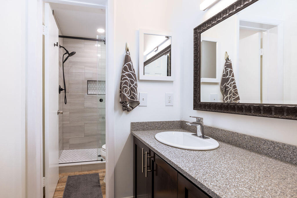 KARANDA VILLAGE V-B CONDO - Residential