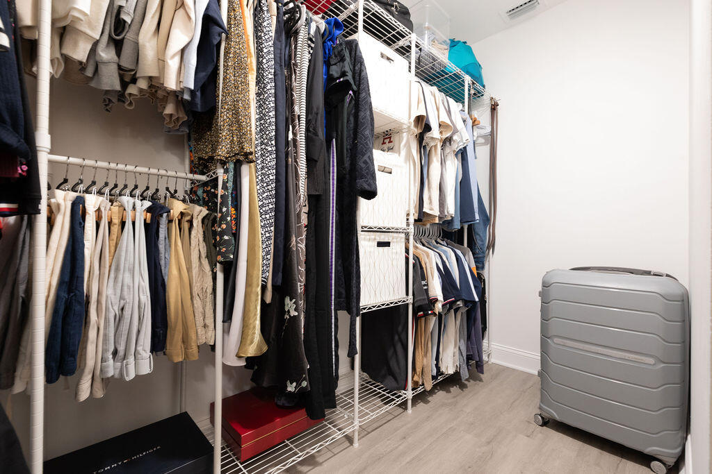 KARANDA VILLAGE V-B CONDO - Residential