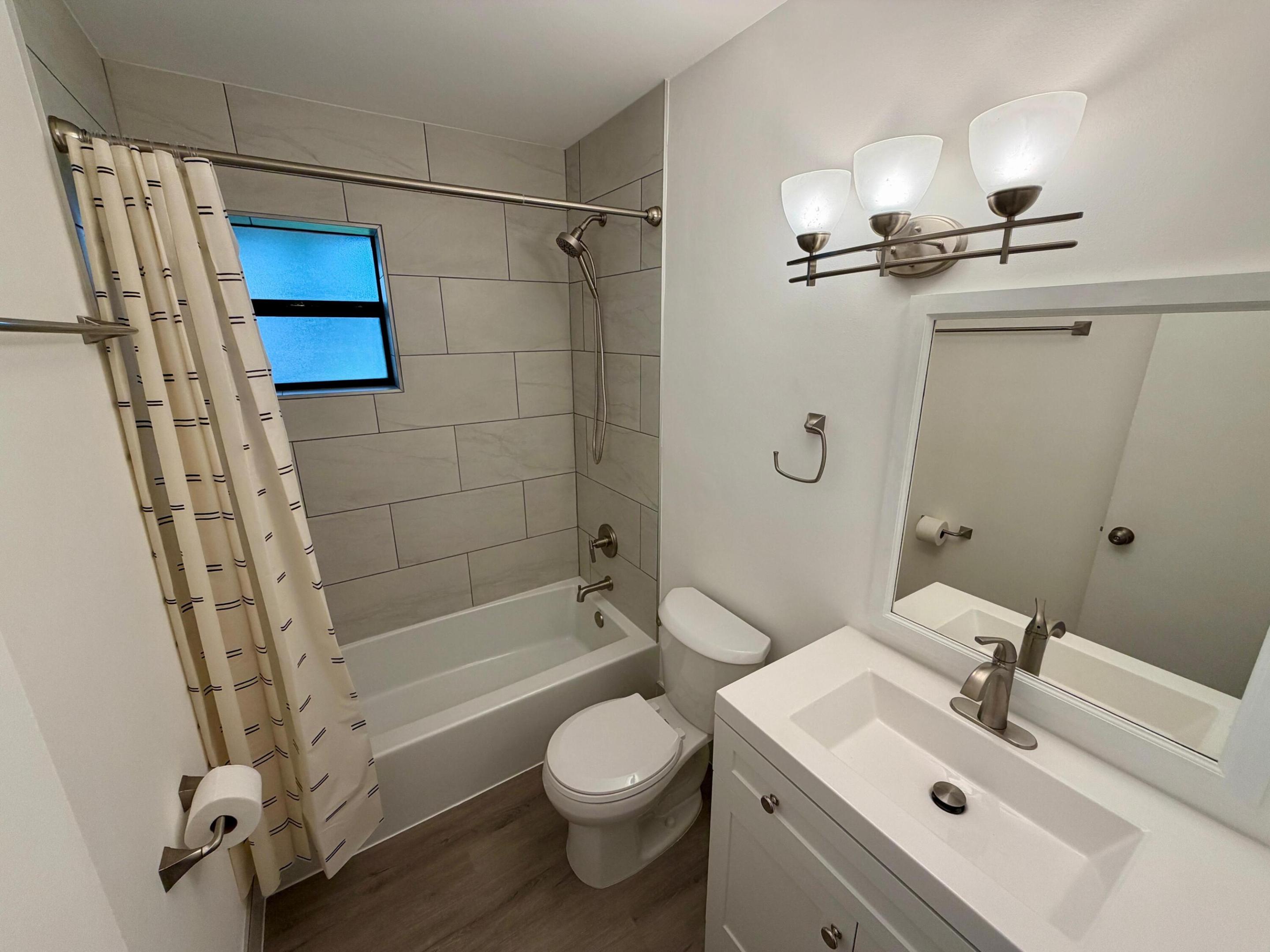 KARANDA VILLAGE V-B CONDO - Residential