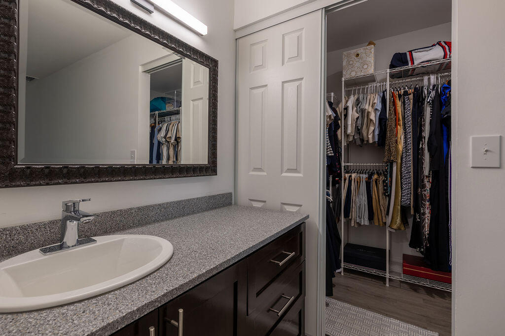 KARANDA VILLAGE V-B CONDO - Residential