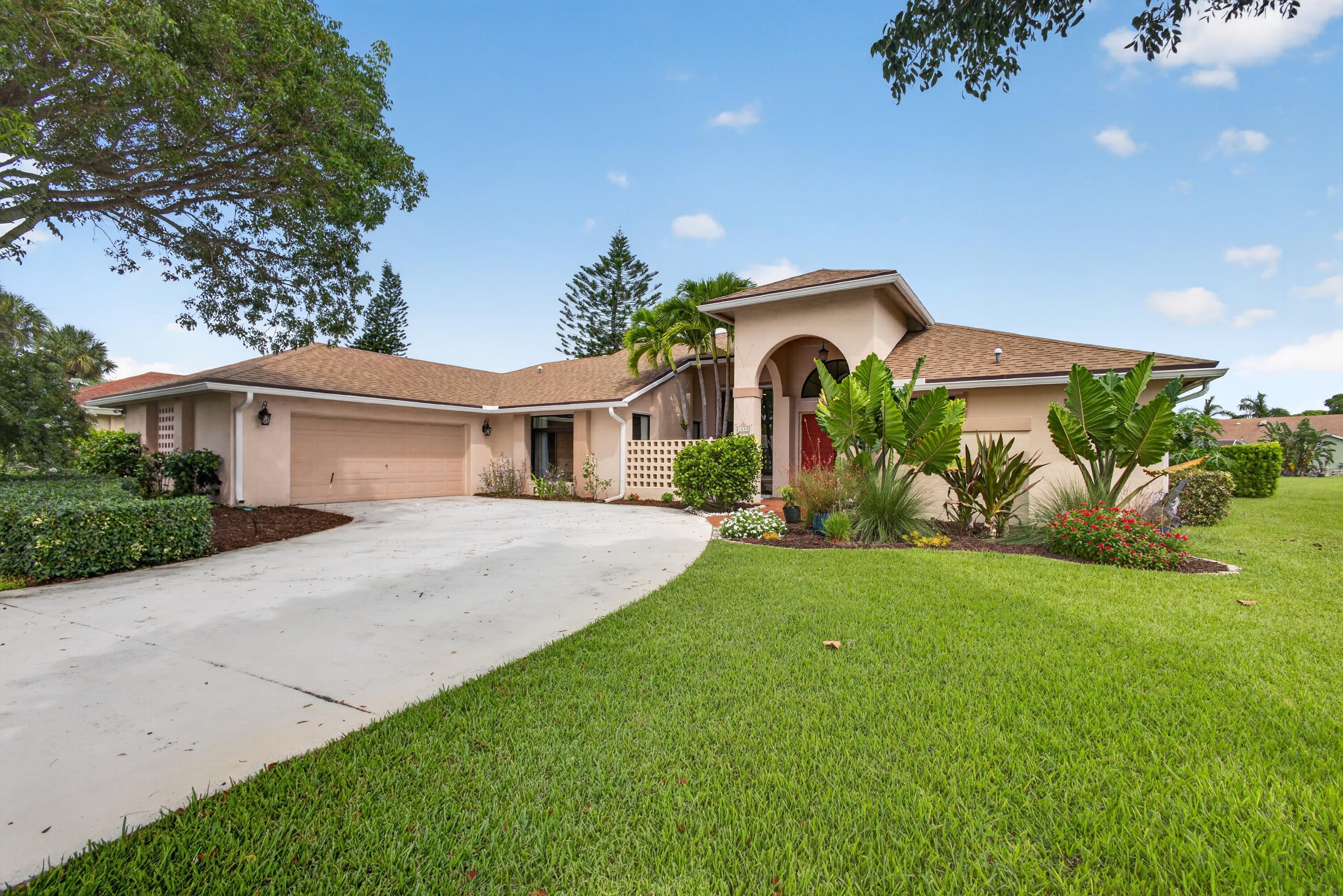 1848 Lynton Circle