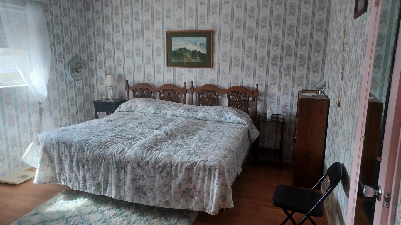 VILLAGE ROYALE - Residential