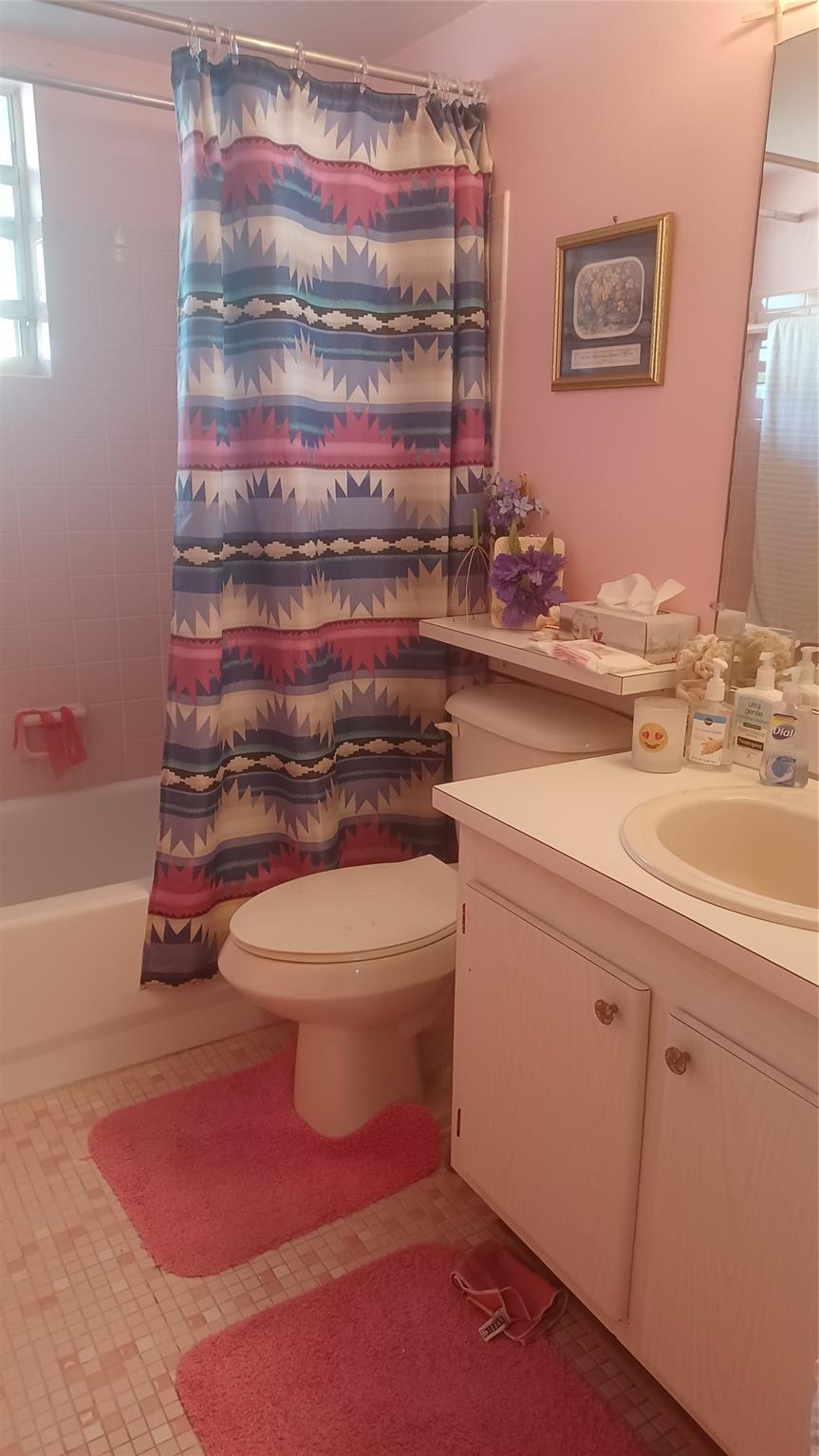 VILLAGE ROYALE - Residential