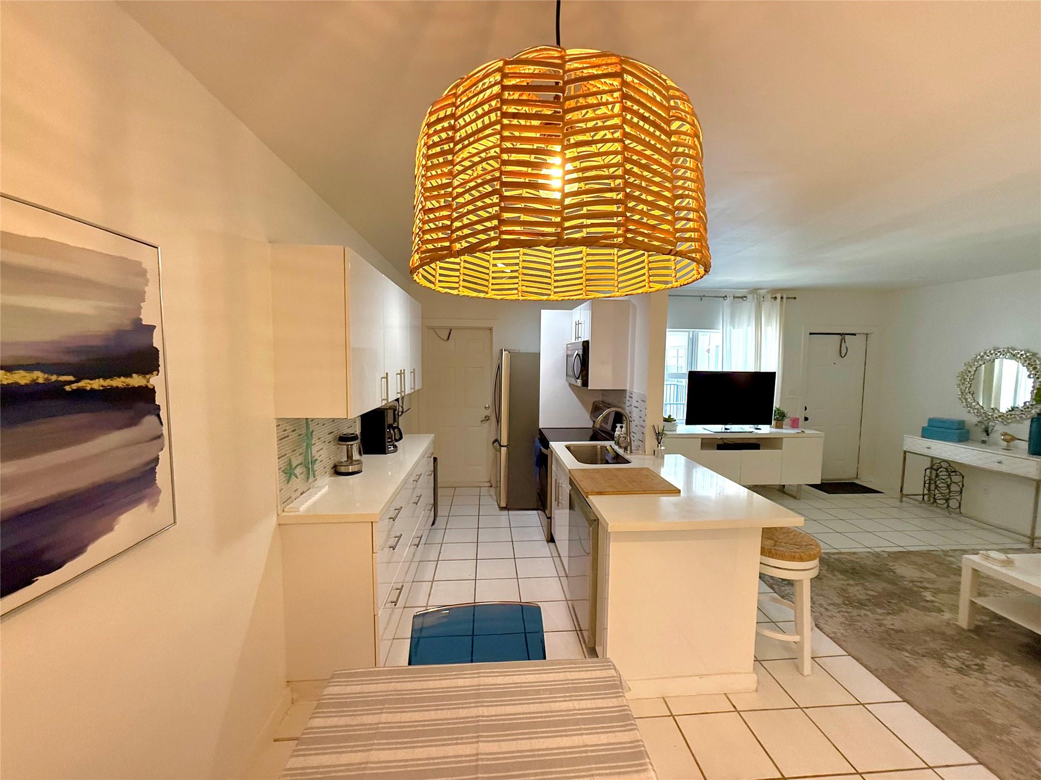 2600 S Ocean Dr 212