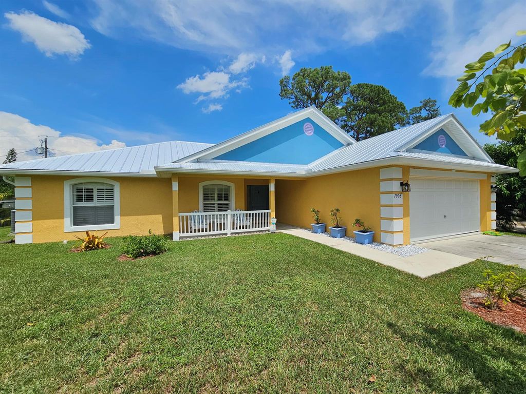 Photo of 7908 Westmont Drive, Fort Pierce, FL 34951 (MLS # R10916104)