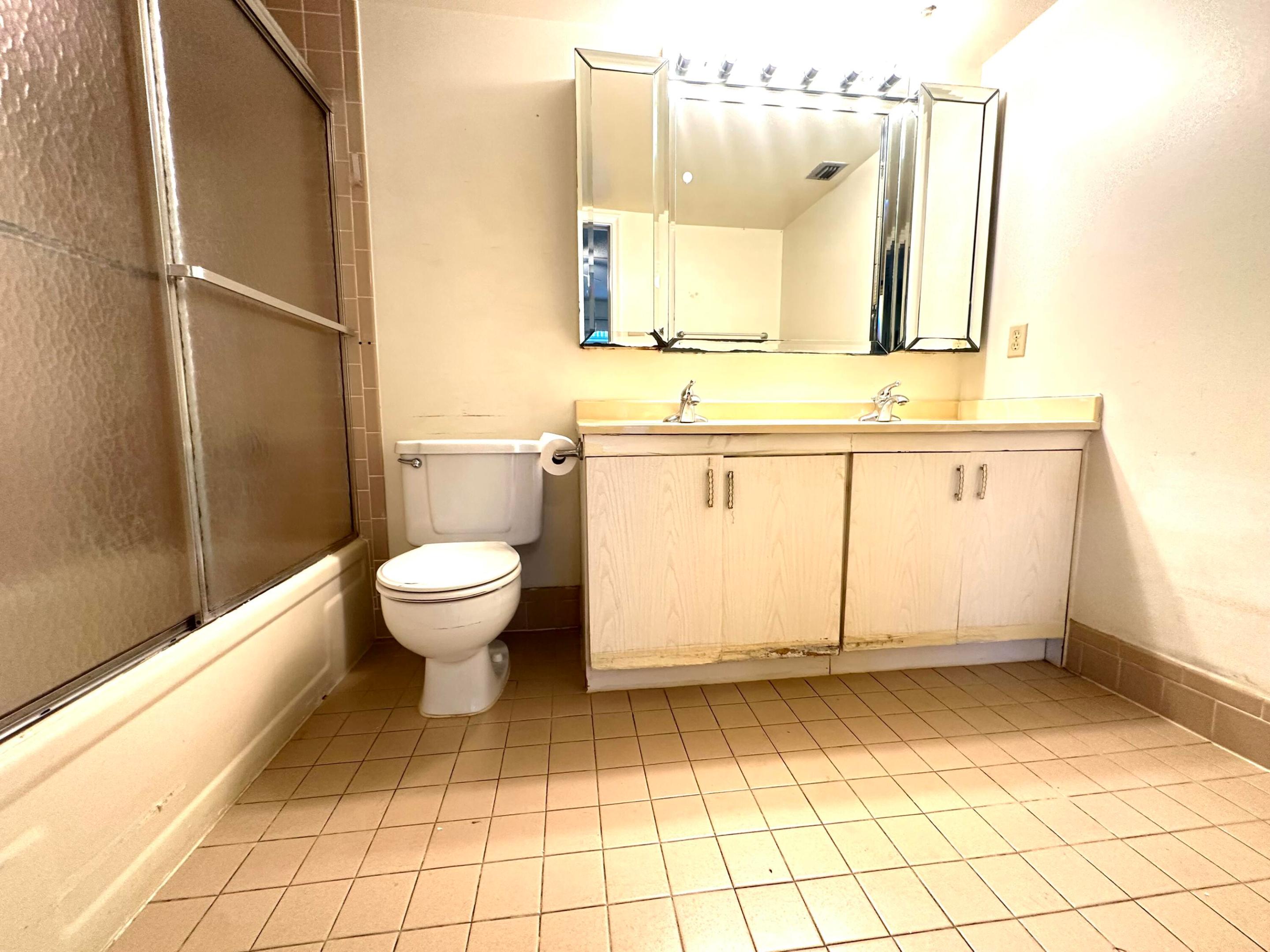 GRANADA VILLAGE B CONDO - Residential